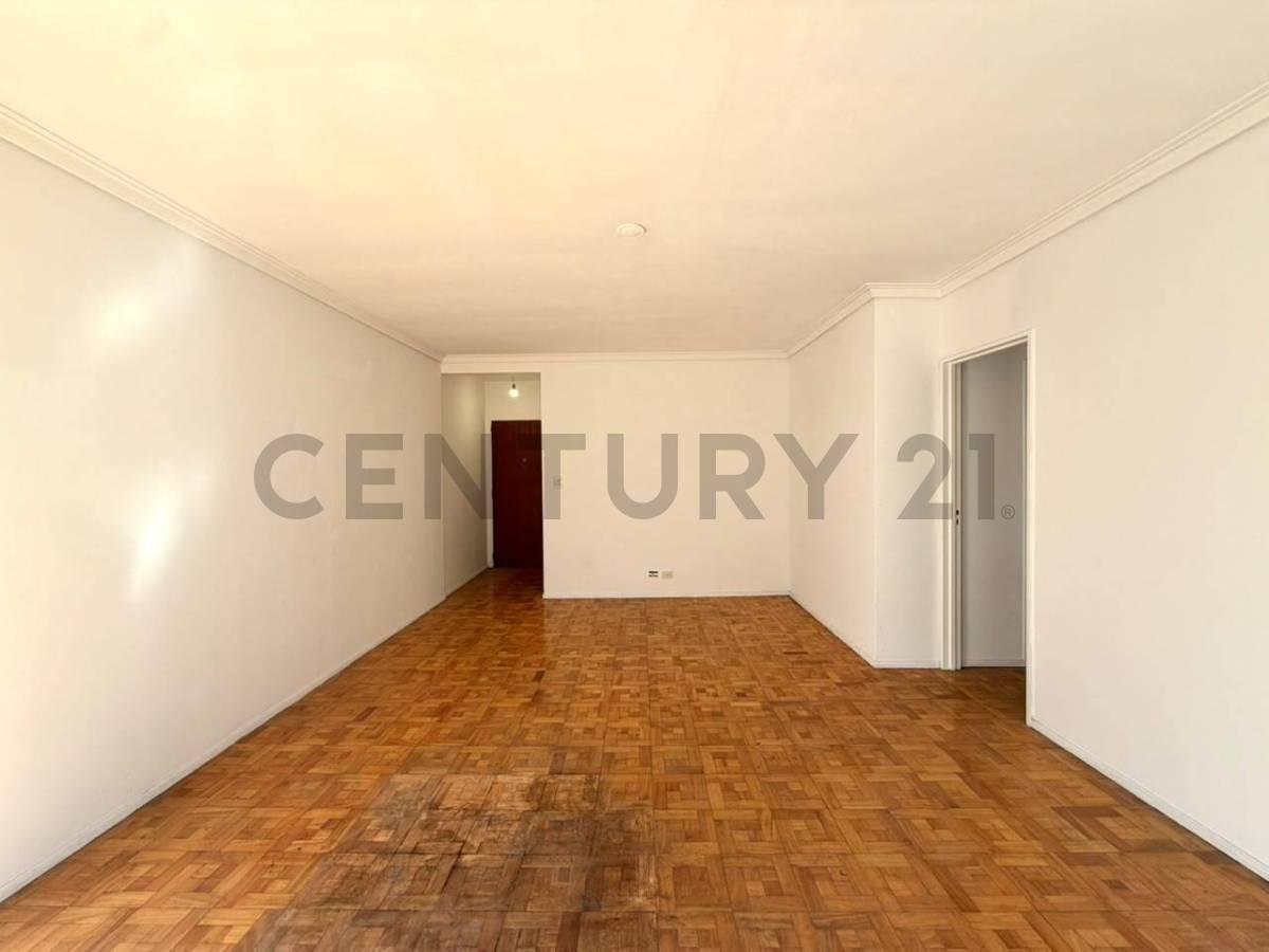 Foto de VENTA DEPARTAMENTO 3 AMBIENTES AL FRENTE CON BALCON CORRIDO Y BAULERA, imagen 5