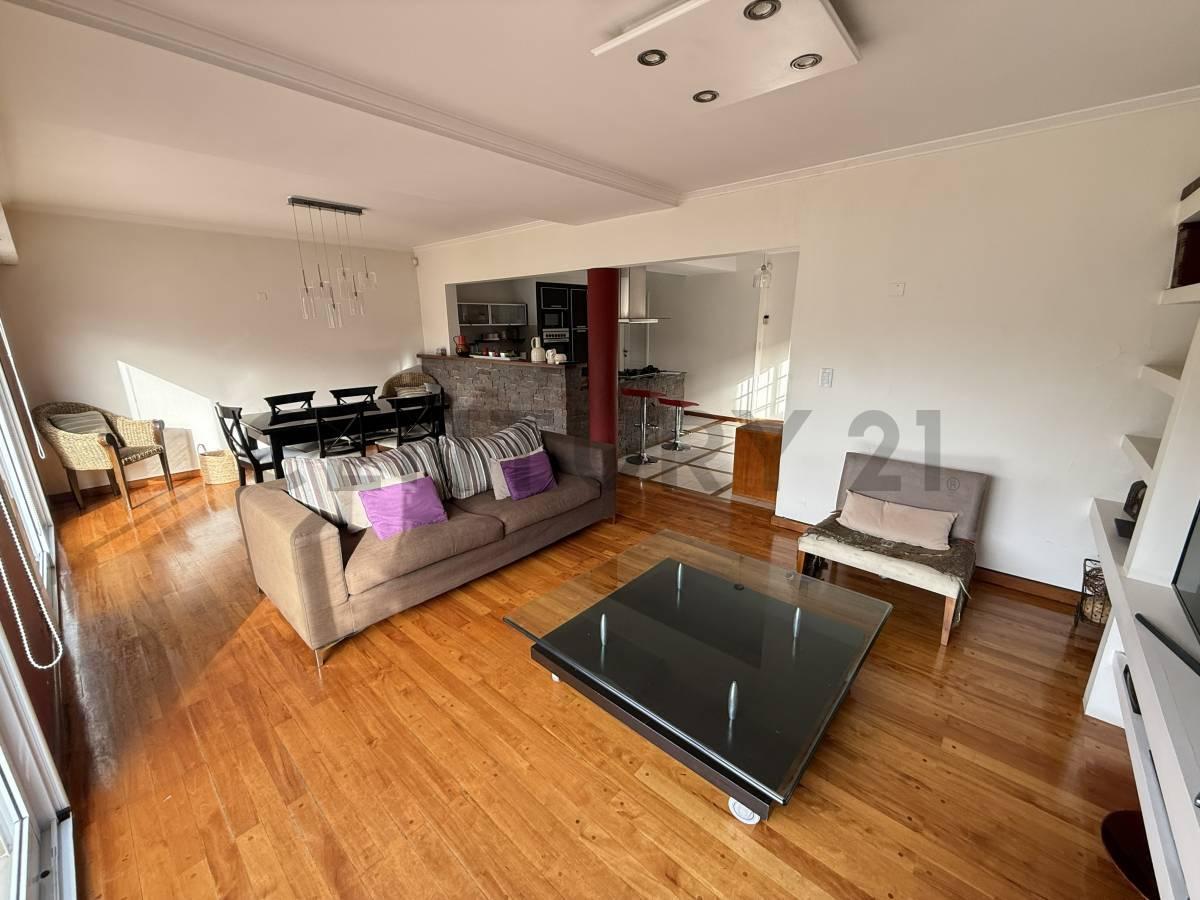 Foto de VENTA CASA 3 A 6 AMBIENTES EN BURZACO, imagen 3