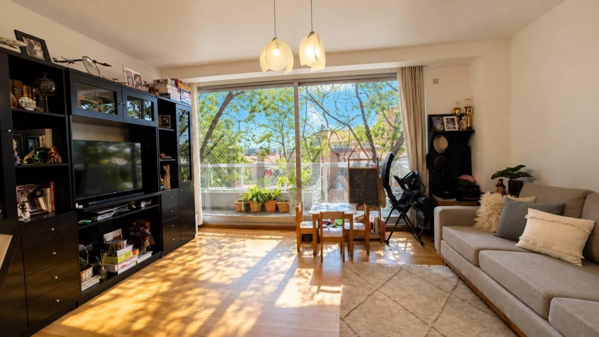 Foto de VENTA DEPARTAMENTO 3 AMBIENTES CON COCHERA FIJA EN PALERMO CON PARRILLA, imagen 3
