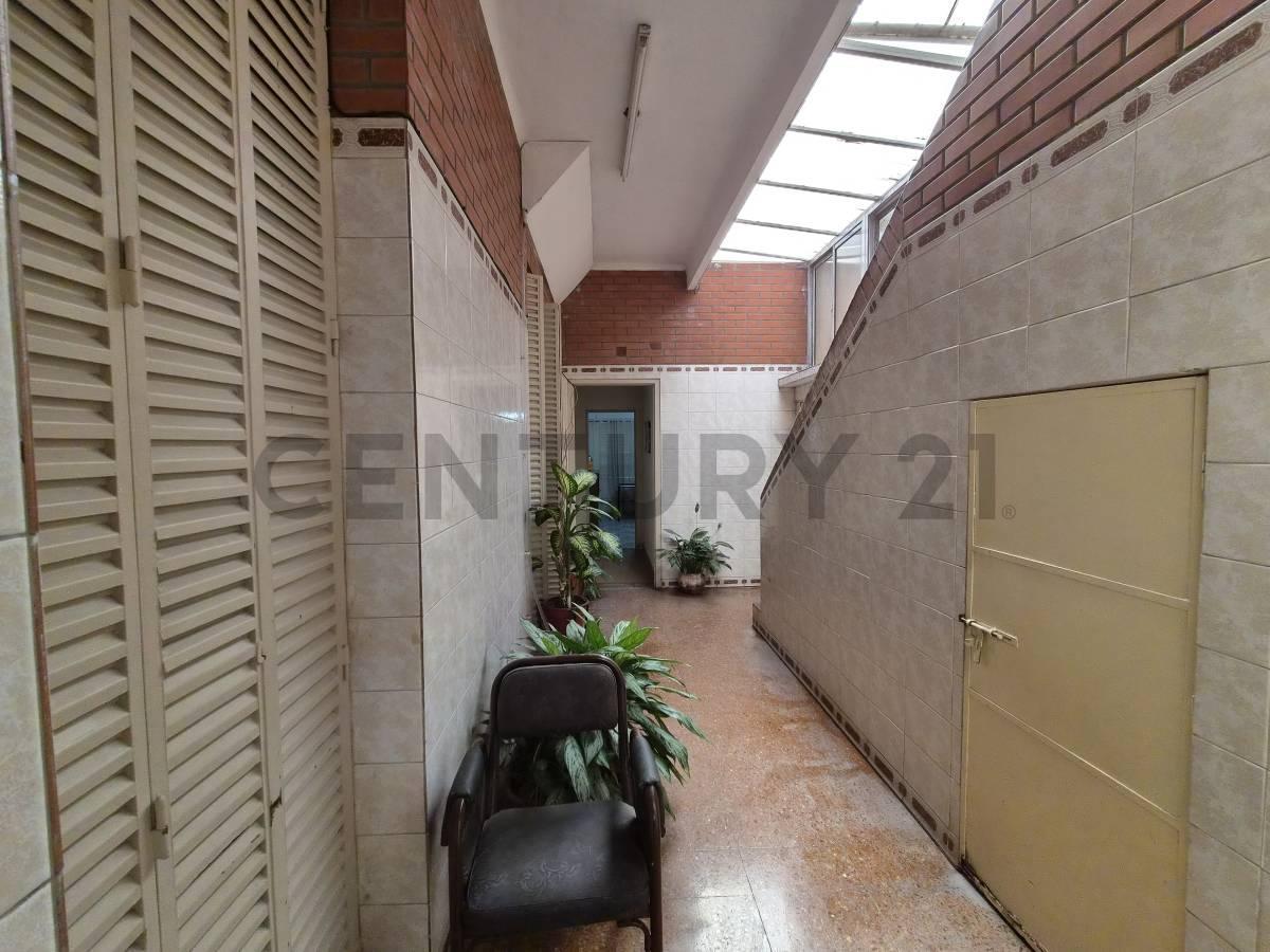 Foto de VENTA PH 5 AMBIENTES EN VELEZ SARSFIELD APTO PERMUTA, imagen 1
