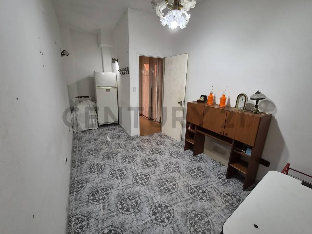 Foto de VENTA PH 5 AMBIENTES EN VELEZ SARSFIELD APTO PERMUTA, imagen 3