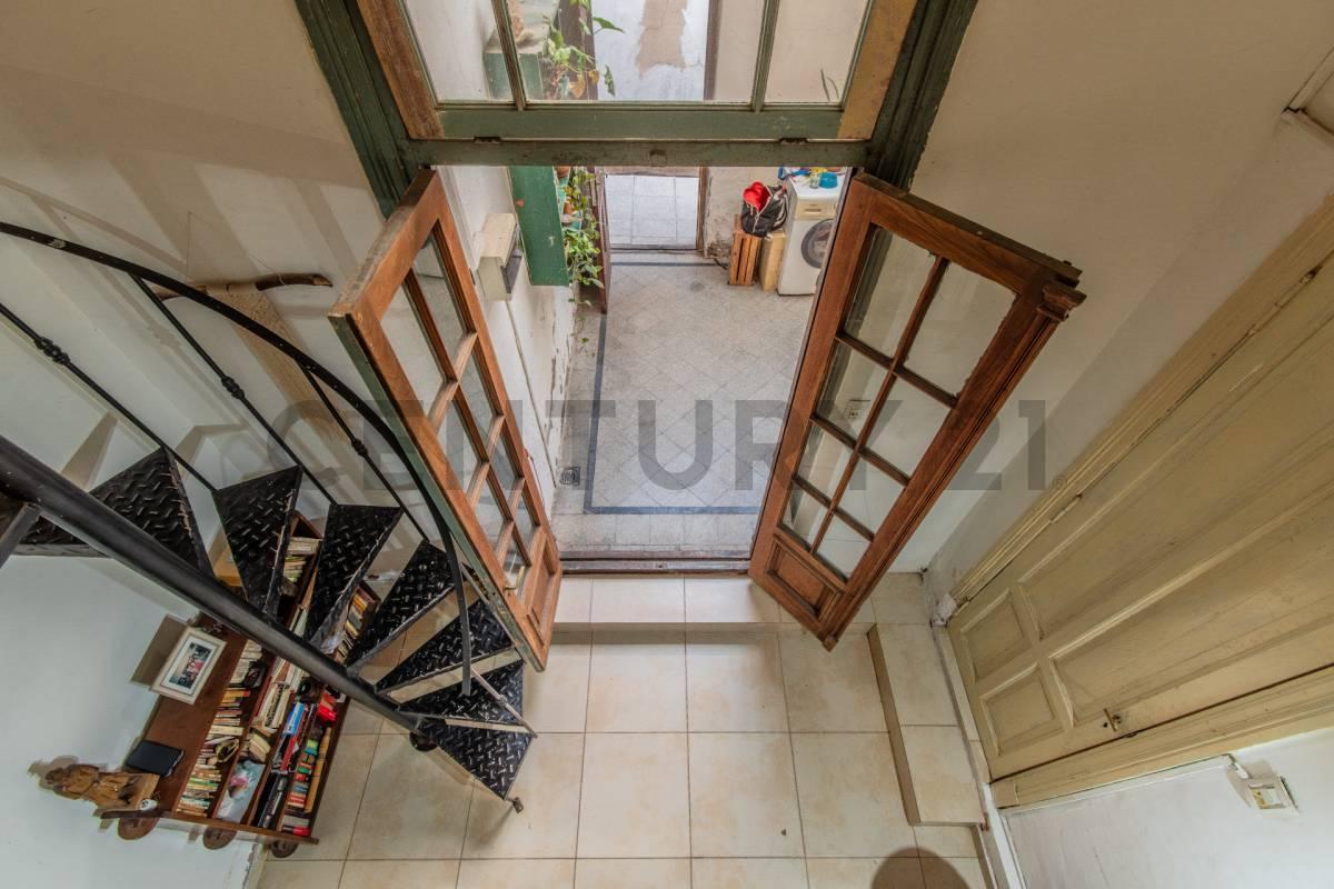 Foto de En Venta PH de 3 Ambientes en Palermo, limite con Chacarita., imagen 2