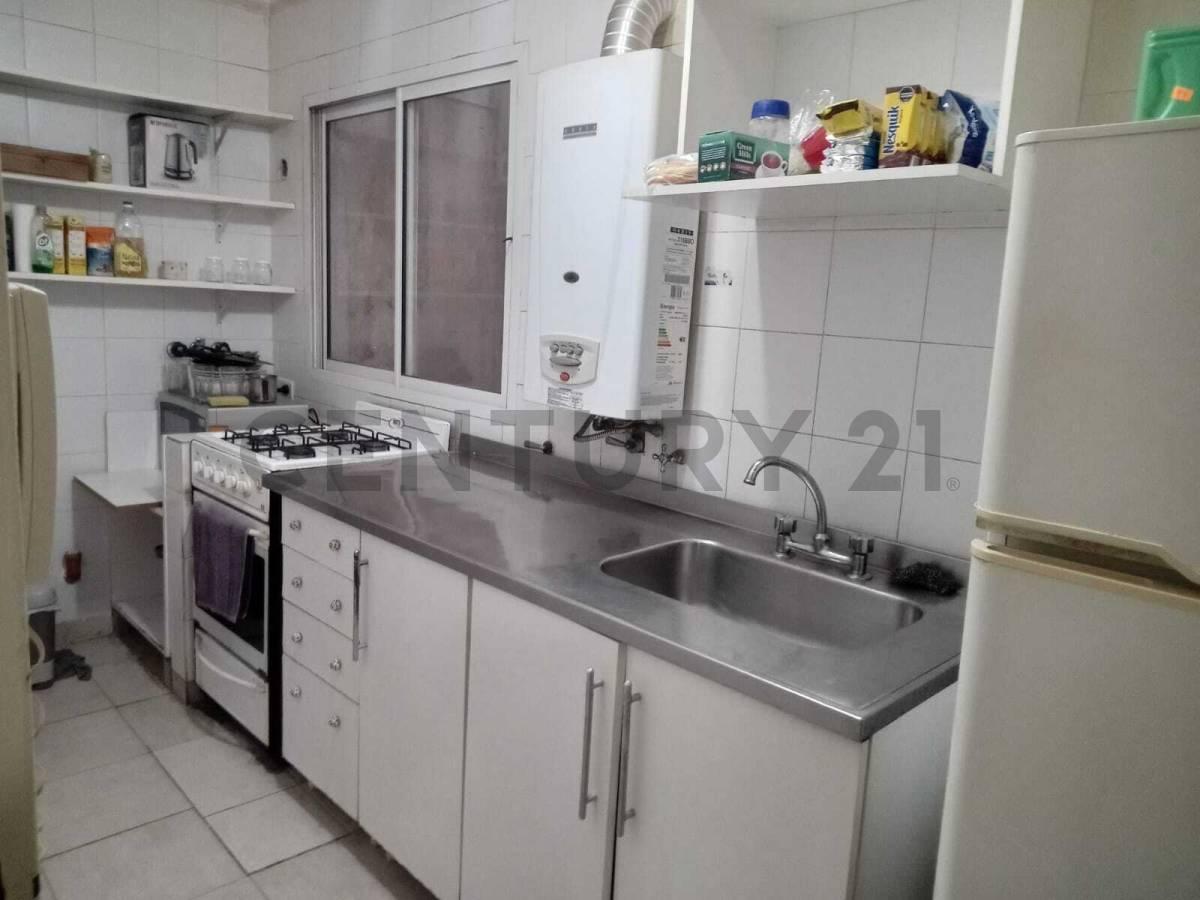 Foto de VENTA DEPARTAMENTO 3 AMBIENTES CON BALCÓN CORRIDO – PALERMO, imagen 3