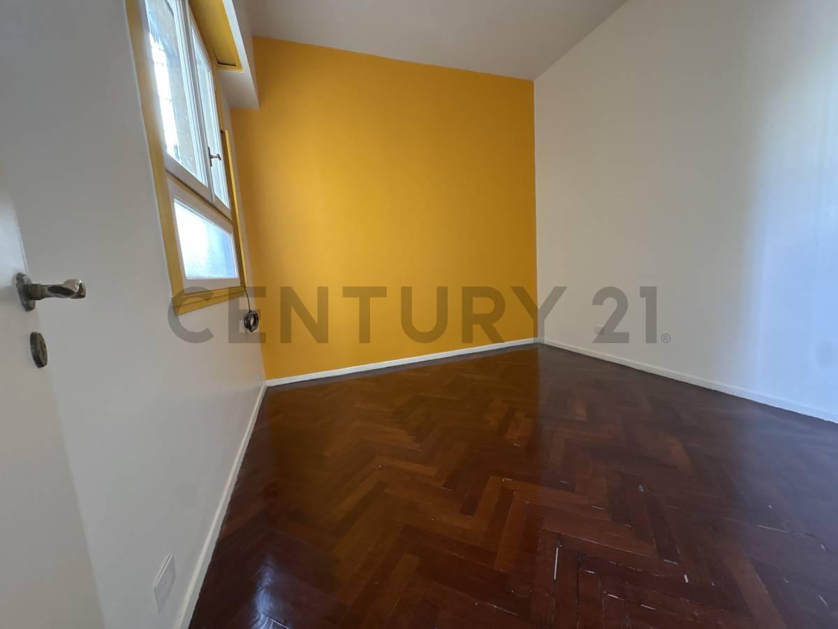 Foto de VENTA DEPARTAMENTO 2 AMBIENTES EN BELGRANO REFACCIONADO - APTO CREDITO, imagen 2