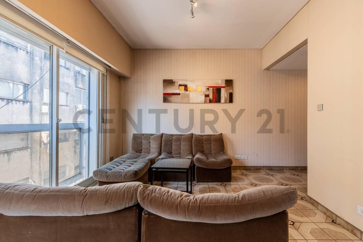 Foto de Venta departamento de 4 ambientes con dependencia, cochera fija y, imagen 5