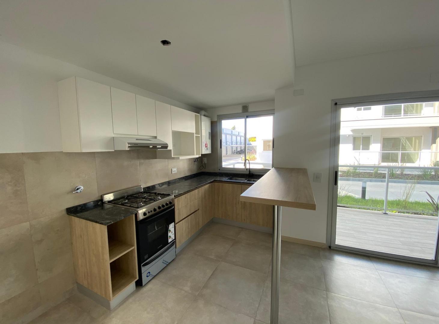Foto de DEPARTAMENTO 3 AMBIENTES A ESTRENAR CON COCHERA EN COMPLEJO PRIVADO, imagen 4
