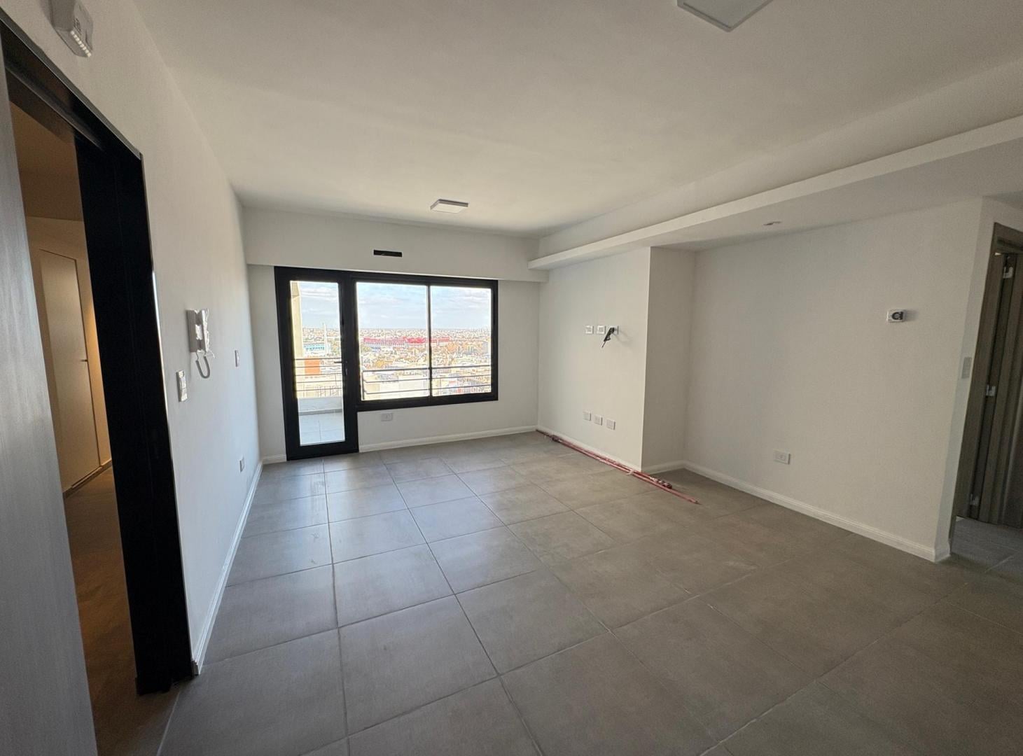 Foto de DEPARTAMENTO 2 AMBIENTES A ESTRENAR EN EL CENTRO DE AVELLANEDA, imagen 1