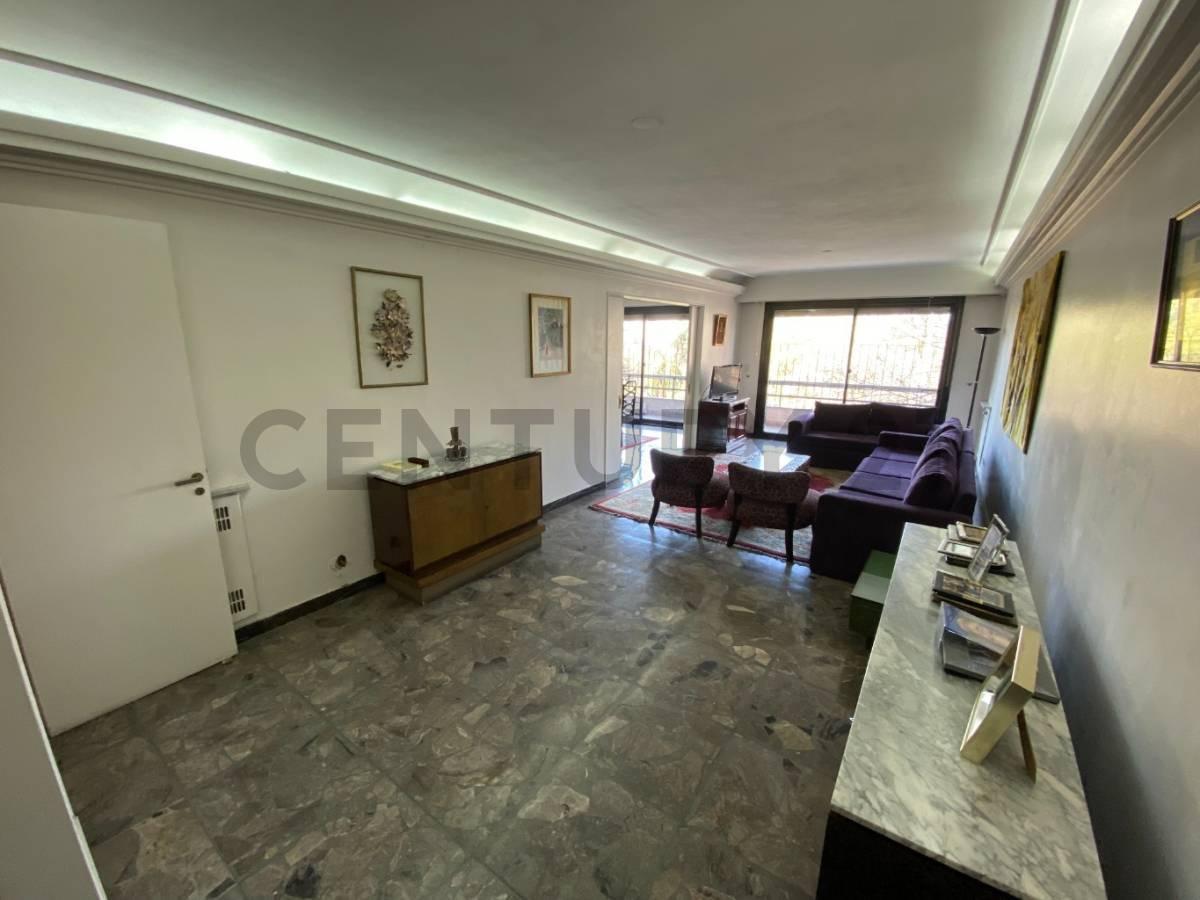 Foto de VENTA DEPARTAMENTO 5 AMB C/DEPENDENCIA EN BARRACAS FRENTE A, imagen 2