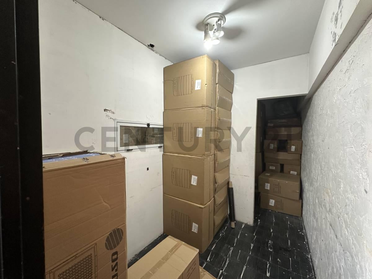 Foto de Venta Oficina en Once – IDEAL PARA DEPOSITO y con 3 despachos divididos., imagen 5