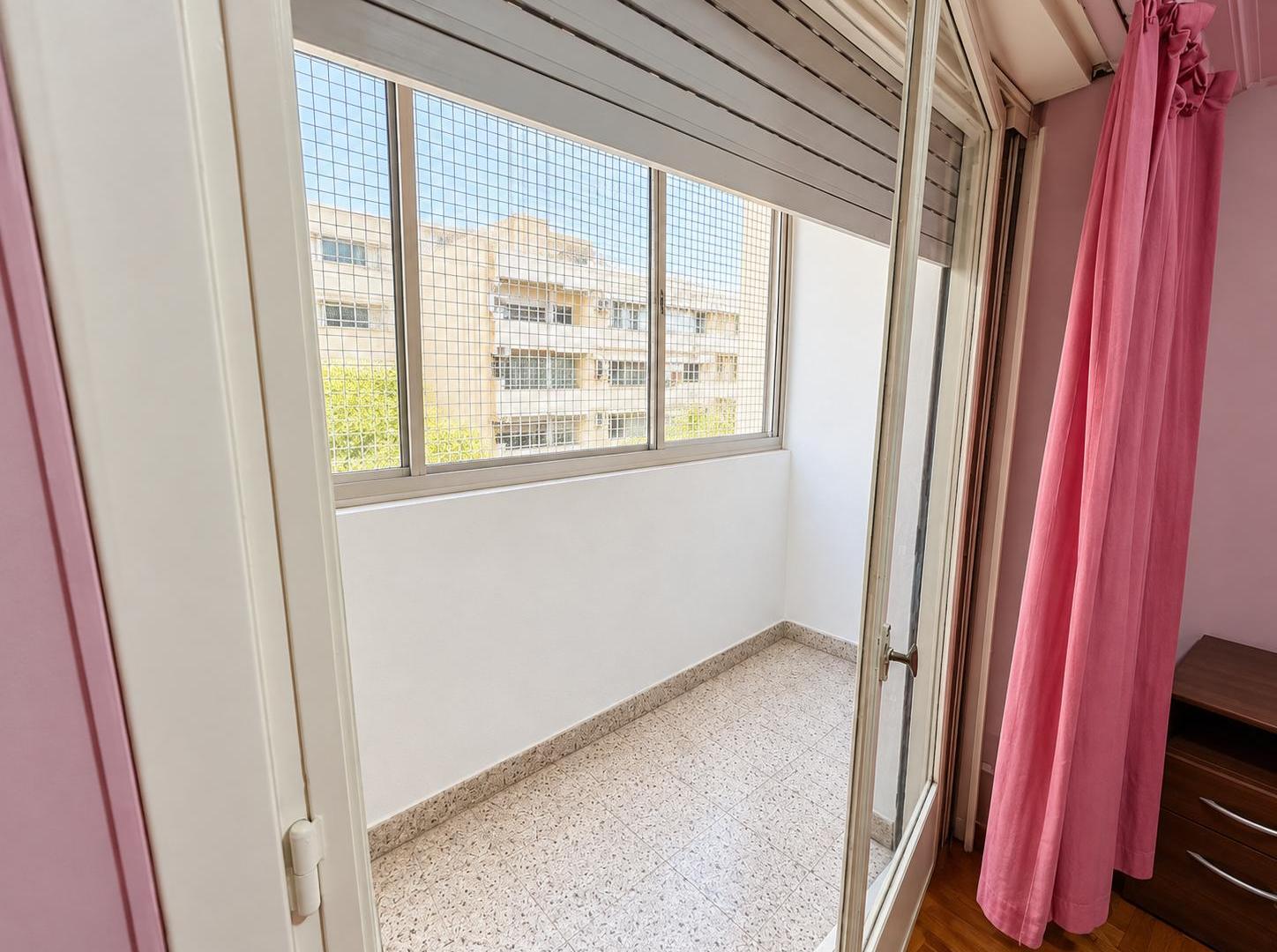 Foto de VENTA DEPARTAMENTO 4 AMBIENTES CON DEPENDENCIA Y COCHERA – BALVANERA, imagen 5