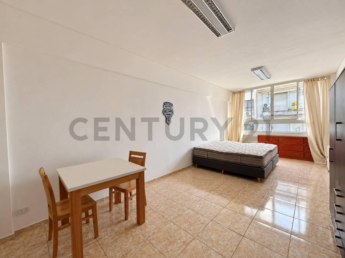 Foto de ALQUILER MONOAMBIENTE APTO PROFESIONAL – PERÓN Y PARANÁ, imagen 1