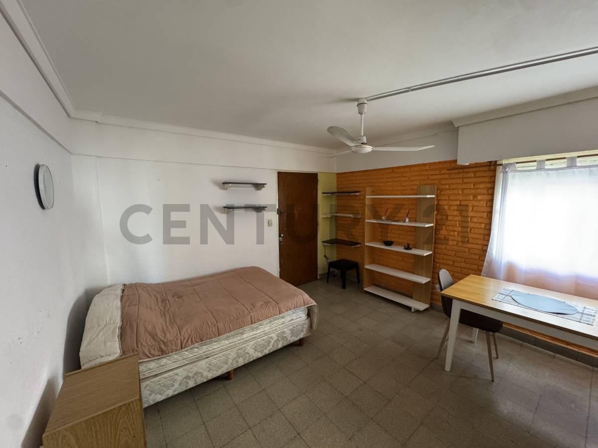 Foto de VENTA DEPARTAMENTO 2 AMBIENTES LUMINOSO CONTRAFRENTE EN VILLA LURO, imagen 4
