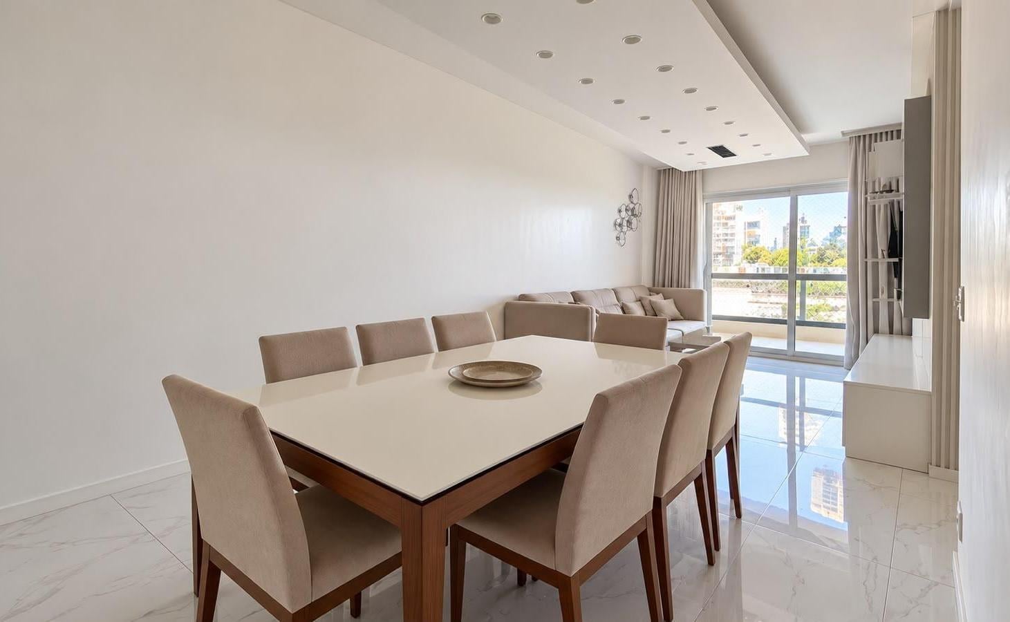 Foto de VENTA DEPARTAMENTO 4 AMBIENTES CON DEPENDENCIA Y COCHERA EN PALERMO, imagen 5