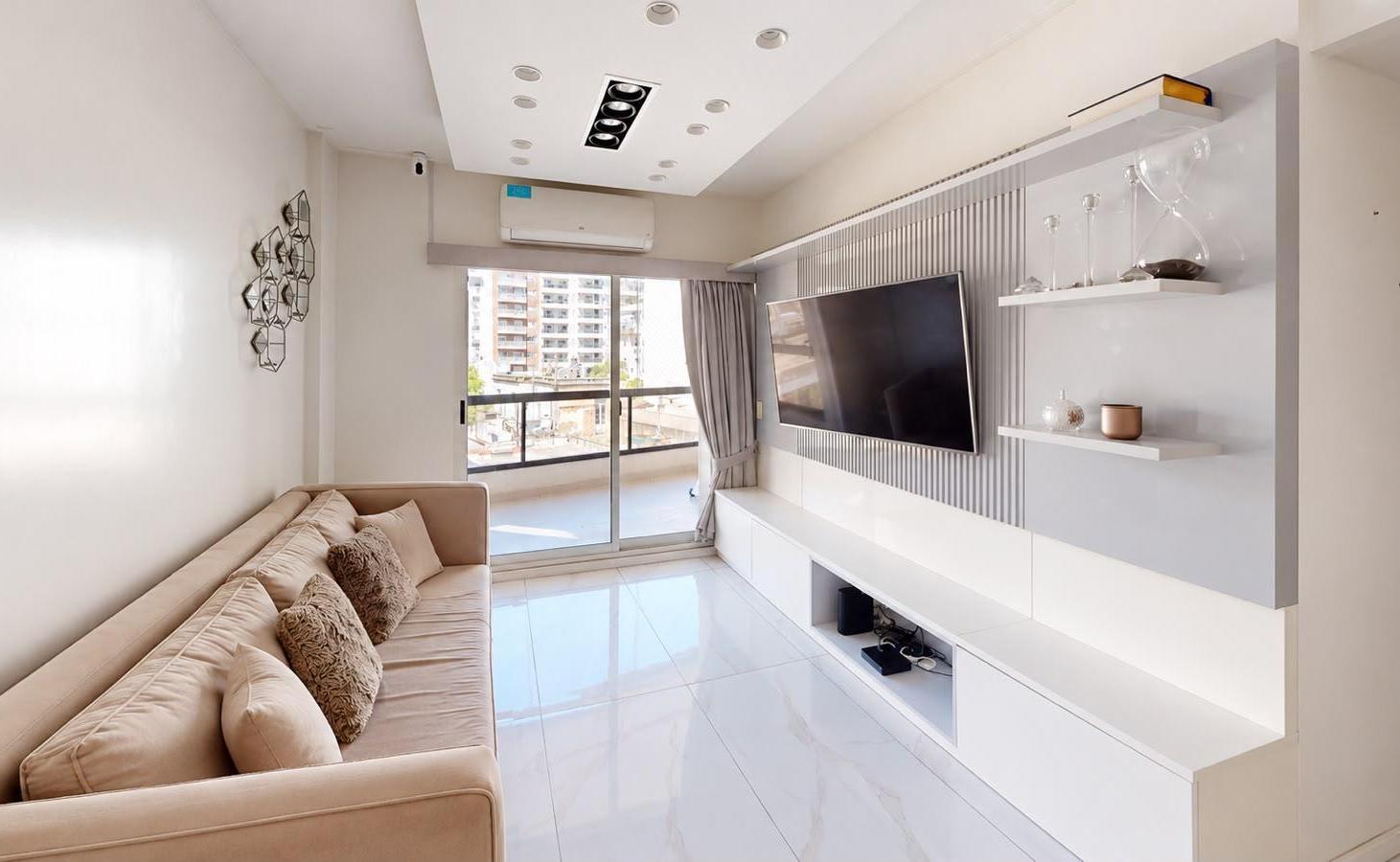 Foto de VENTA DEPARTAMENTO 4 AMBIENTES CON DEPENDENCIA Y COCHERA EN PALERMO, imagen 1