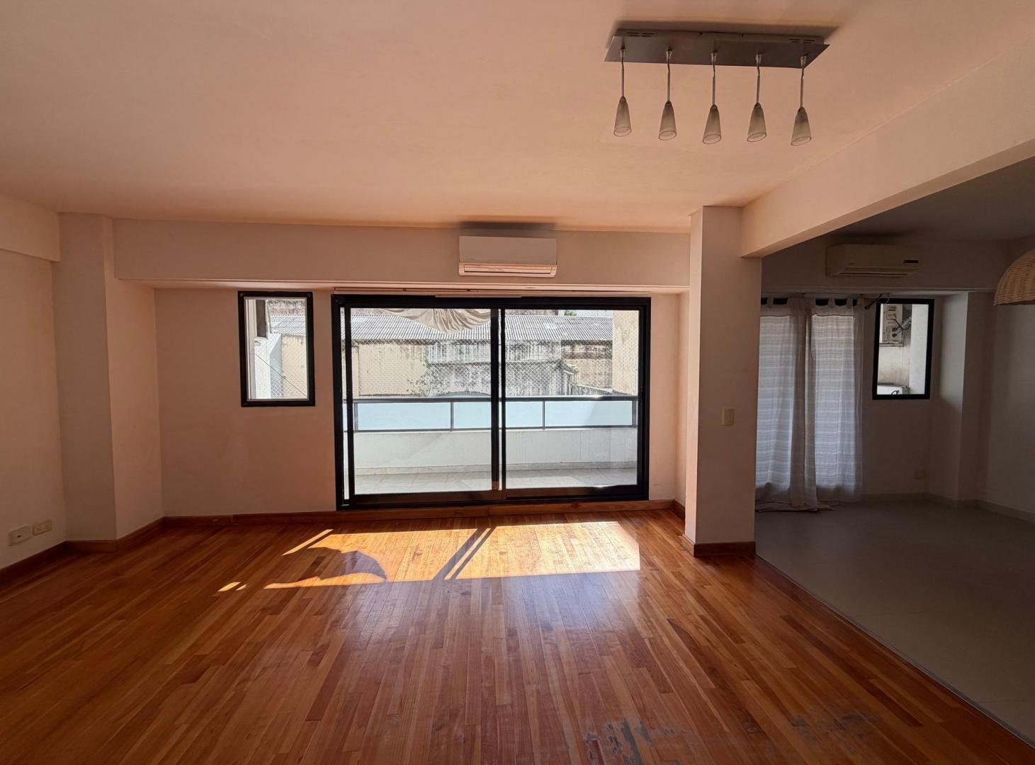 Foto de VENTA DEPARTAMENTO 3 AMBIENTES TIPO DUPLEX CON COCHERA EN VILLA CRESPO, imagen 2