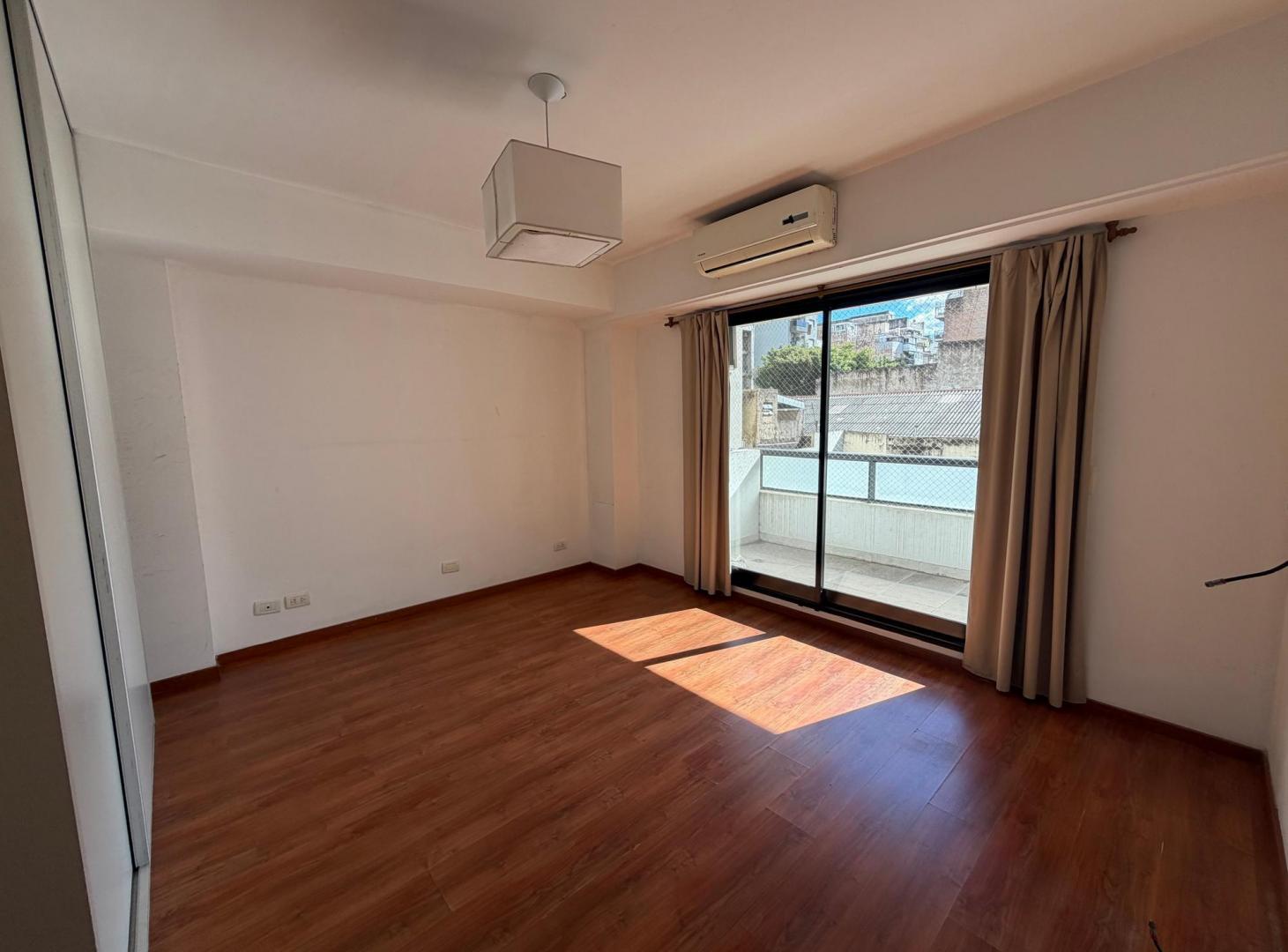 Foto de VENTA DEPARTAMENTO 3 AMBIENTES TIPO DUPLEX CON COCHERA EN VILLA CRESPO, imagen 3