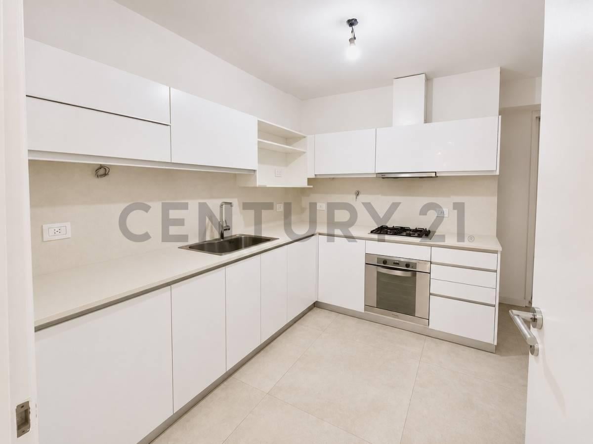 Foto de ALQUILER DEPARTAMENTO SEMPISO 4 AMBIENTES CON DEPENDENCIA, PATIO, imagen 3