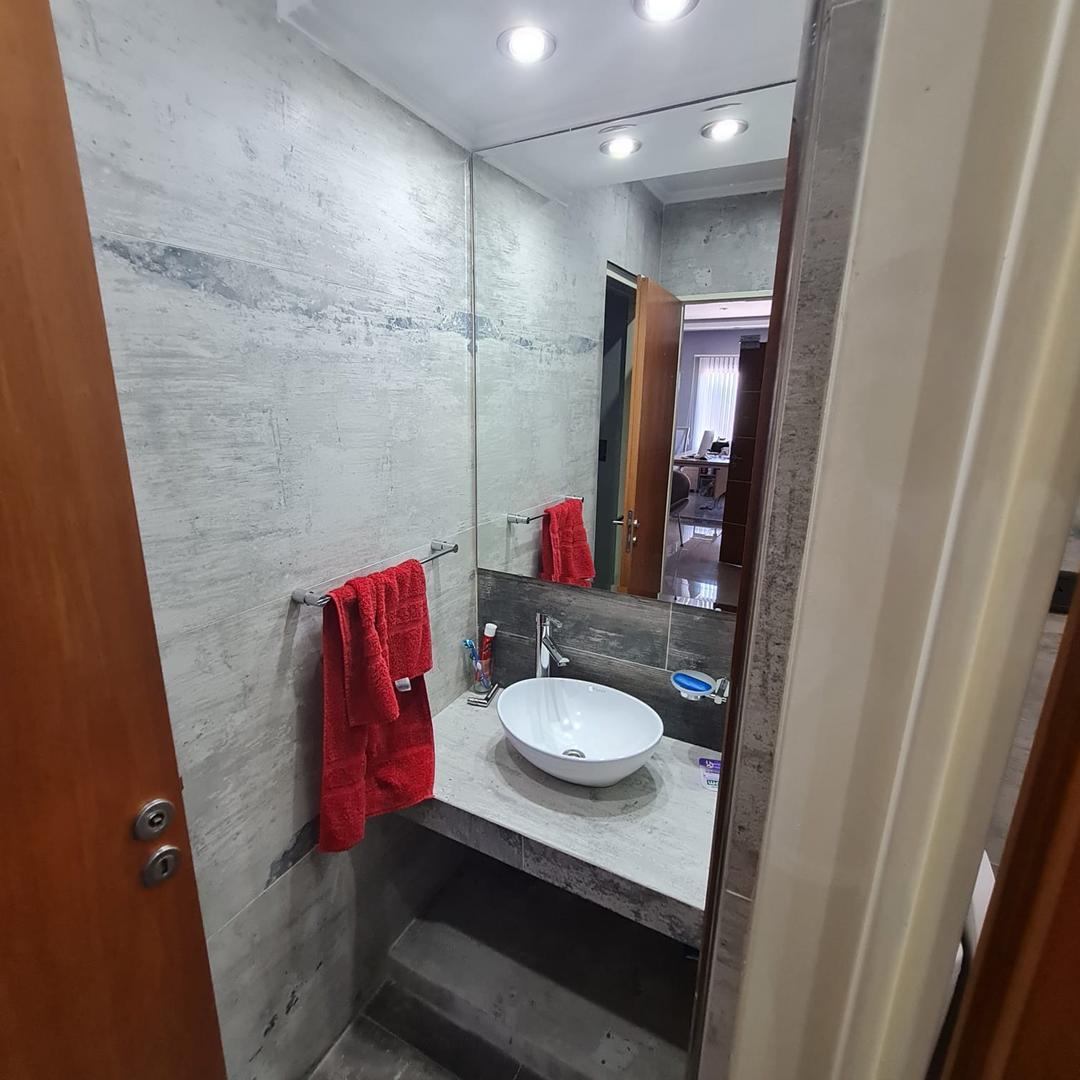 Excelente Deposito + Oficina en Venta 1