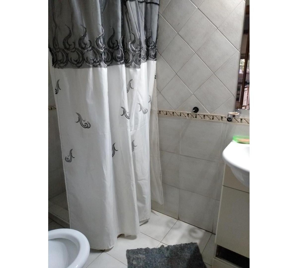 CHALET EN ADROGUE-MUY BUENA UBICACION