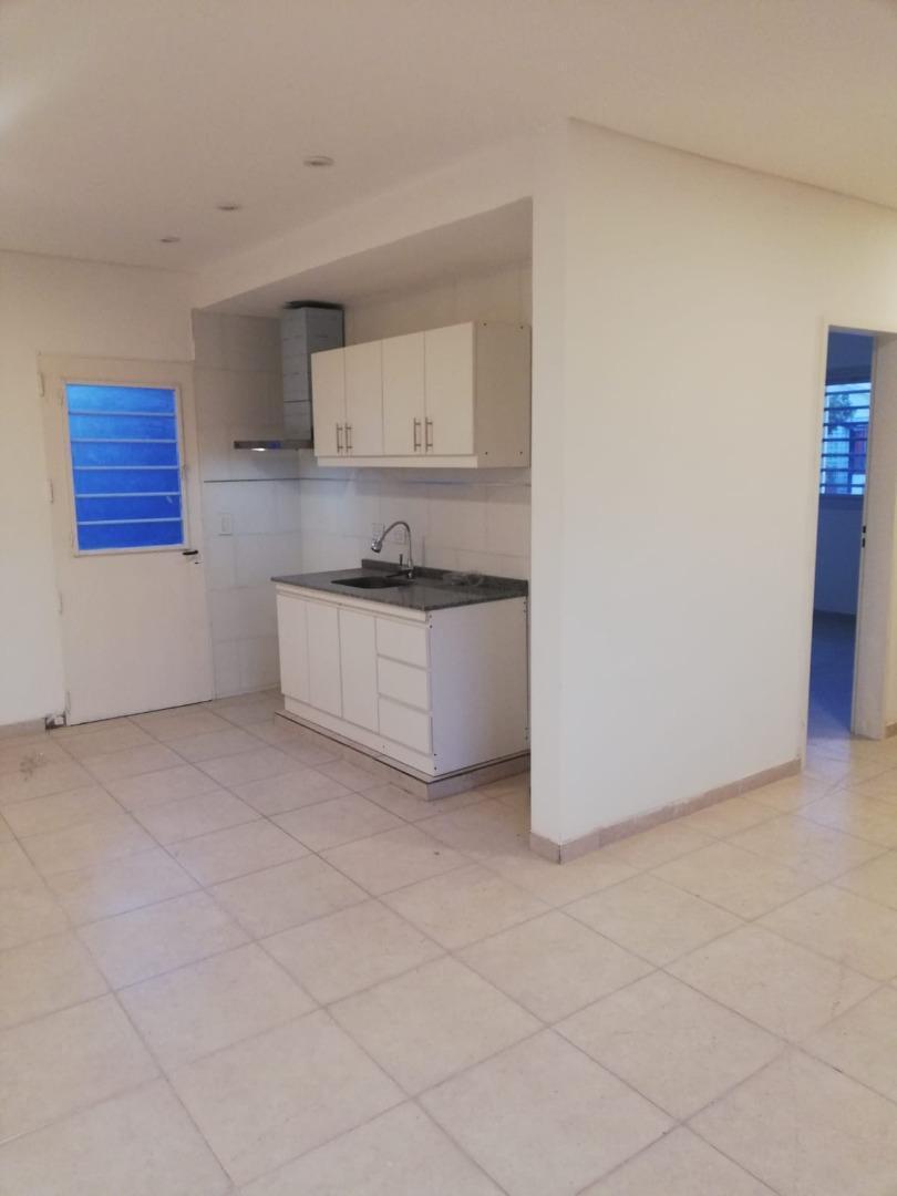 4 Departamentos 2 Ambientes en B. San Jose Adrogue 2