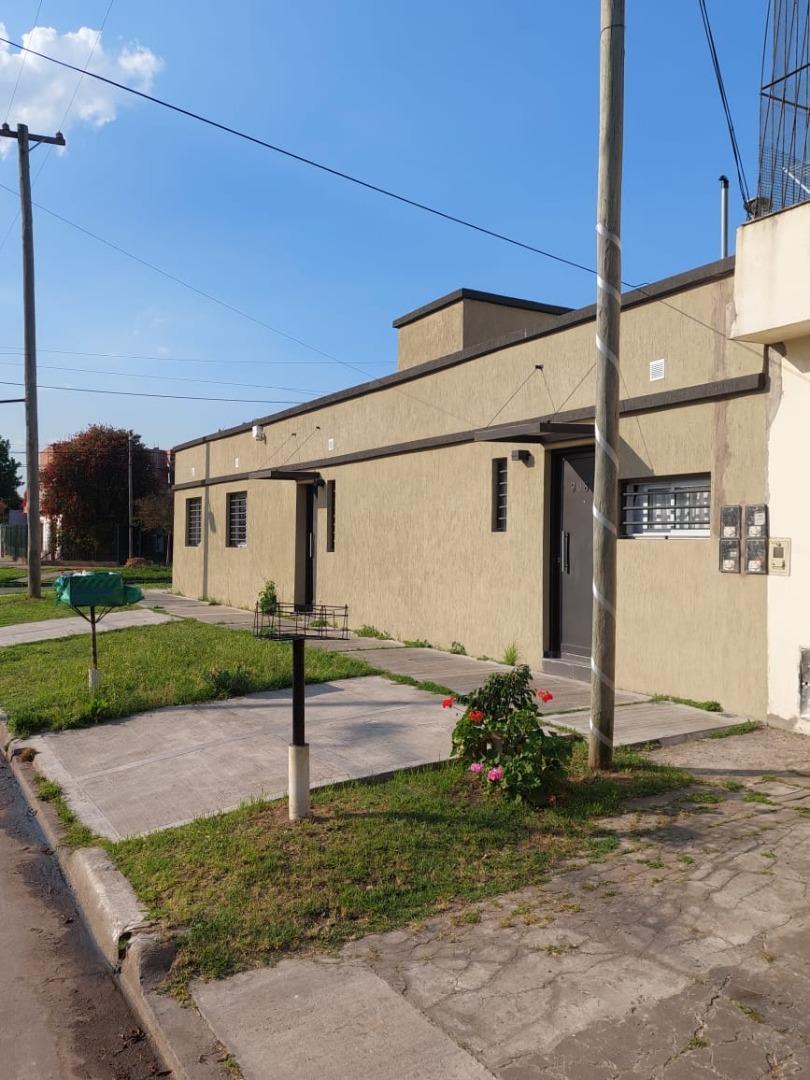 4 Departamentos 2 Ambientes en B. San Jose Adrogue 4