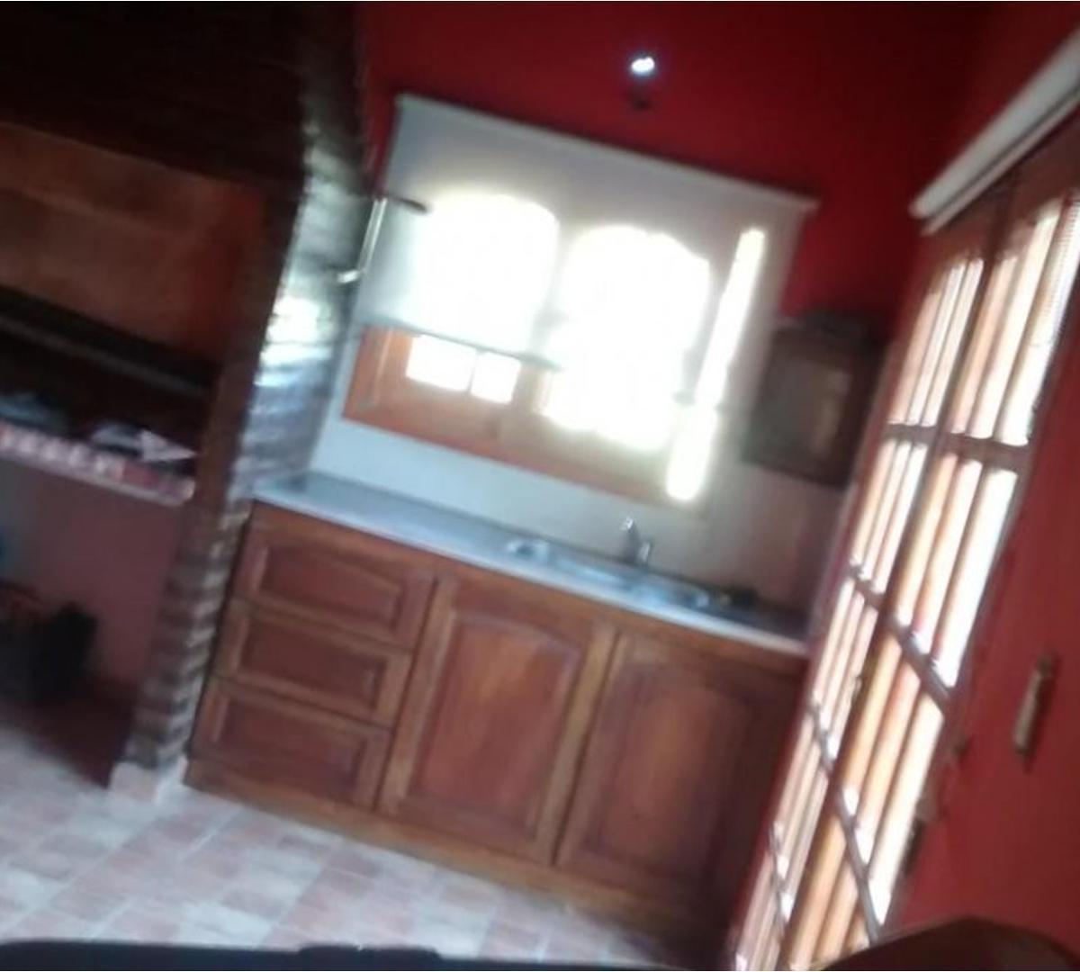 CASA EN VENTA TEMPERLEY ESTE