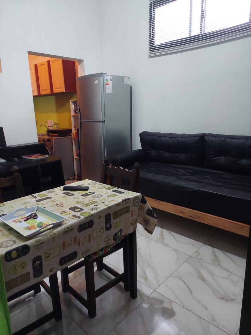 CASA EN VENTA + DEPARTAMENTO.