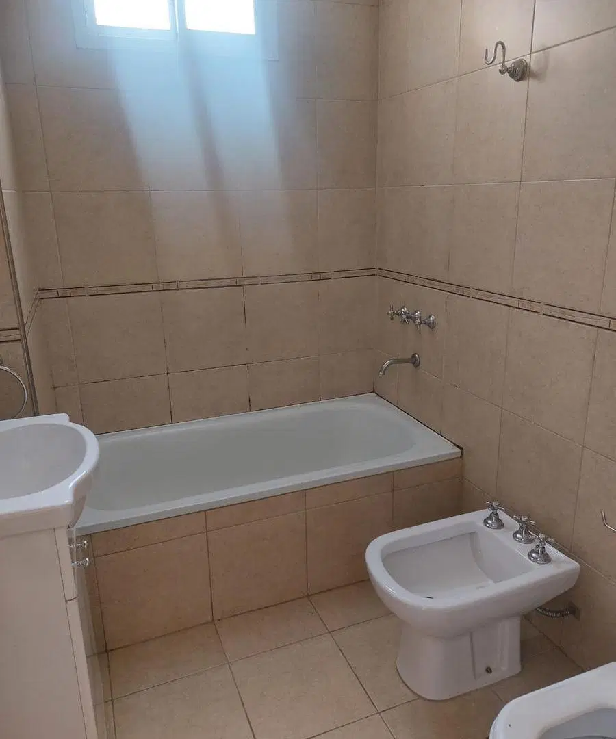 1 dormitorio, balcón al frente 5