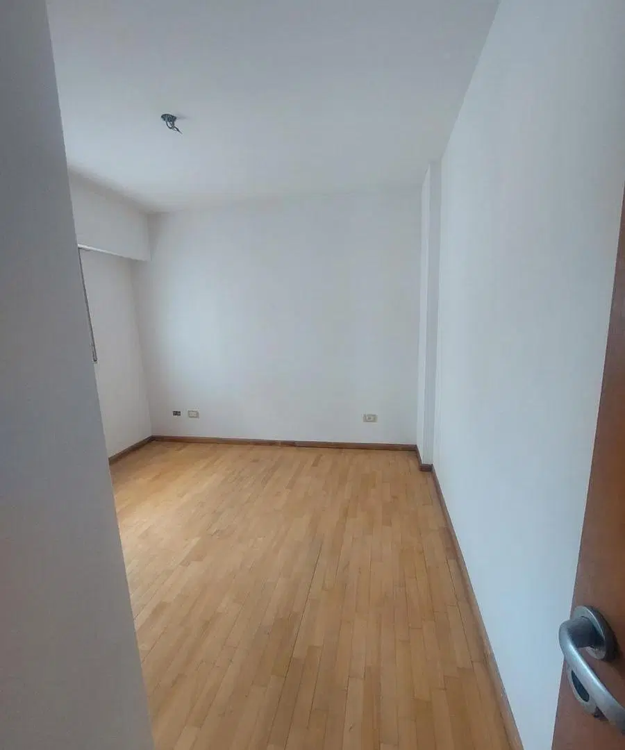 1 dormitorio, balcón al frente 1