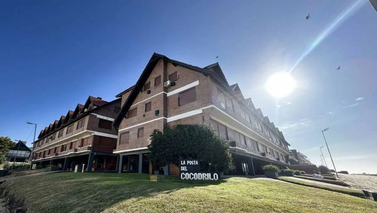 Departamento de 160 m2 con 4 dormitorios en alquiler en Pinamar 3