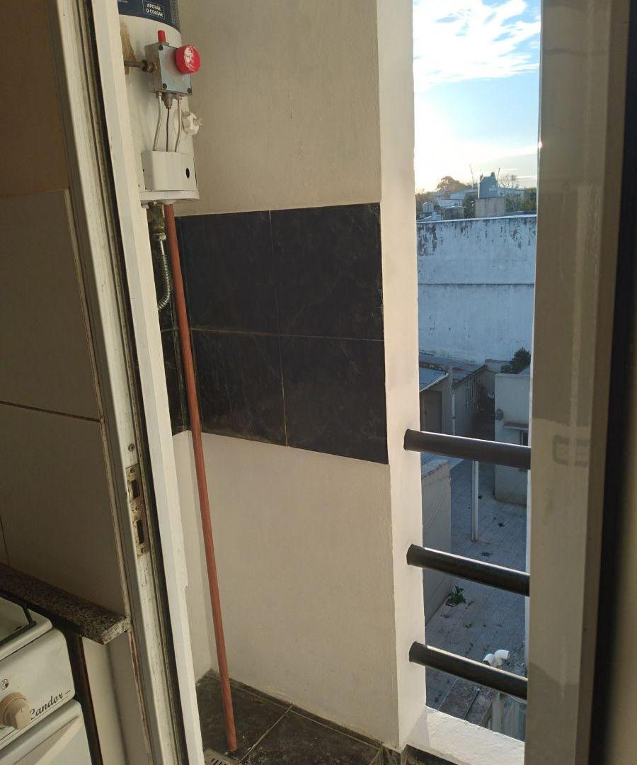 Foto de Departamento de 50 m² con 1 dormitorio en alquiler en La Plata, imagen 4
