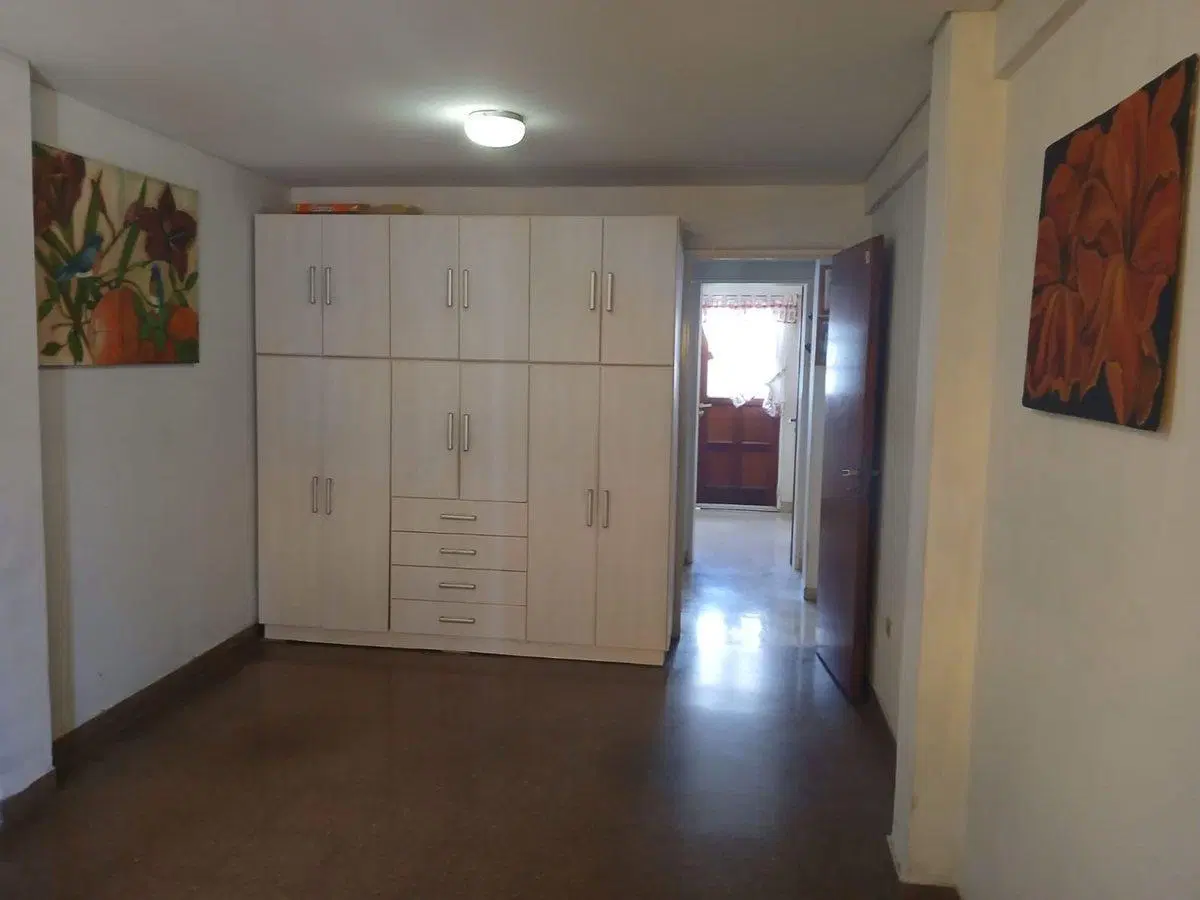Venta casa 3 dormitorios, quincho, y bonito jardín 4