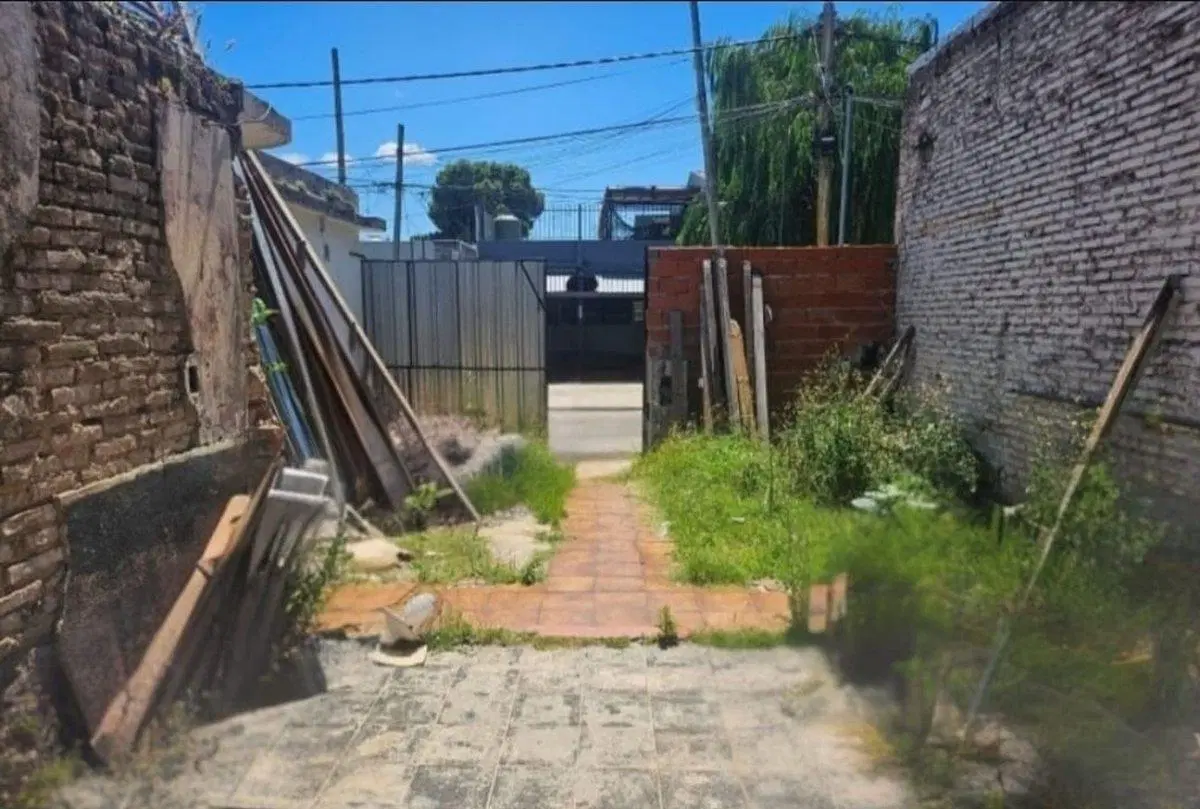 Terreno de 8,65m2  x 36,65m2 3