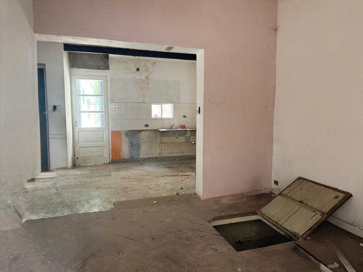 VENTA OPORTUNIDAD CASA A REFACCIONAR EN MUNRO