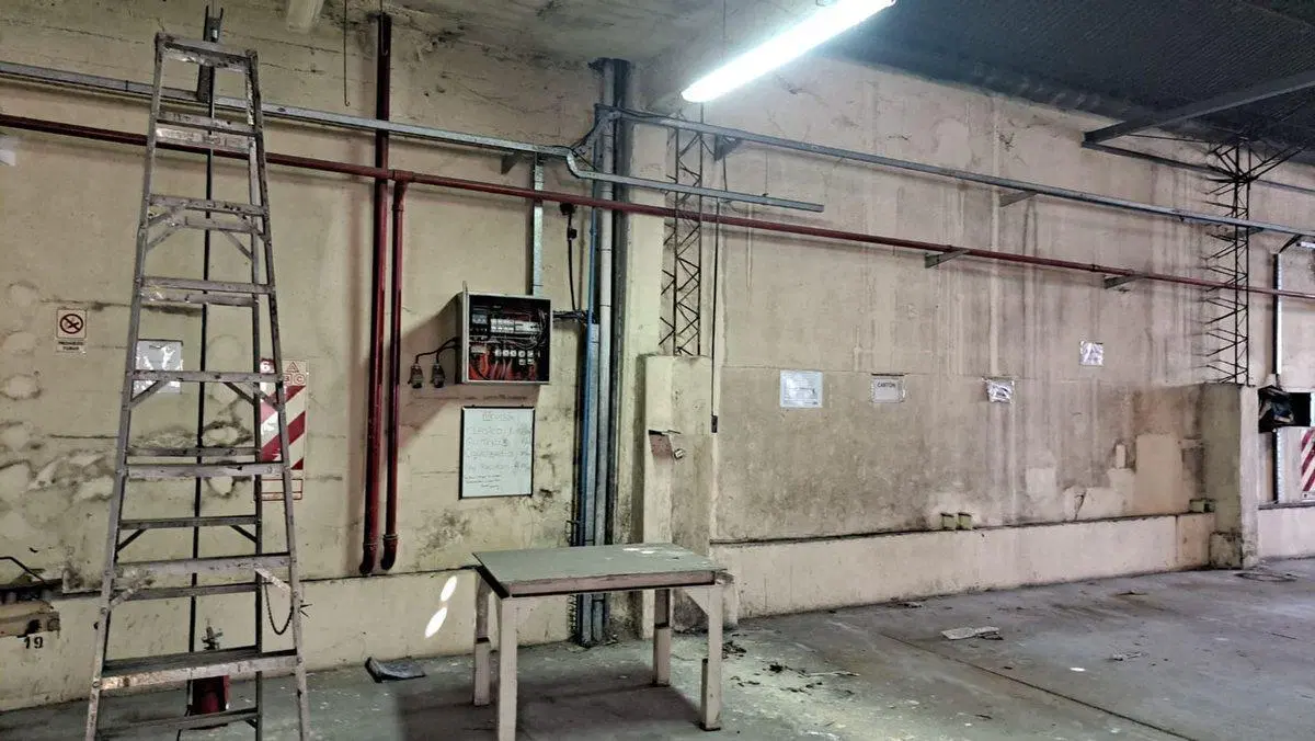 ALQUILER NAVE INDUSTRIAL MERLO OFIC SAL.  3 CALLES 4