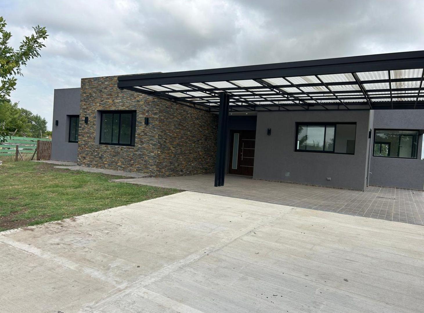 CASA VENTA A ESTRENAR 5 AMB EL CAMPO CARDALES