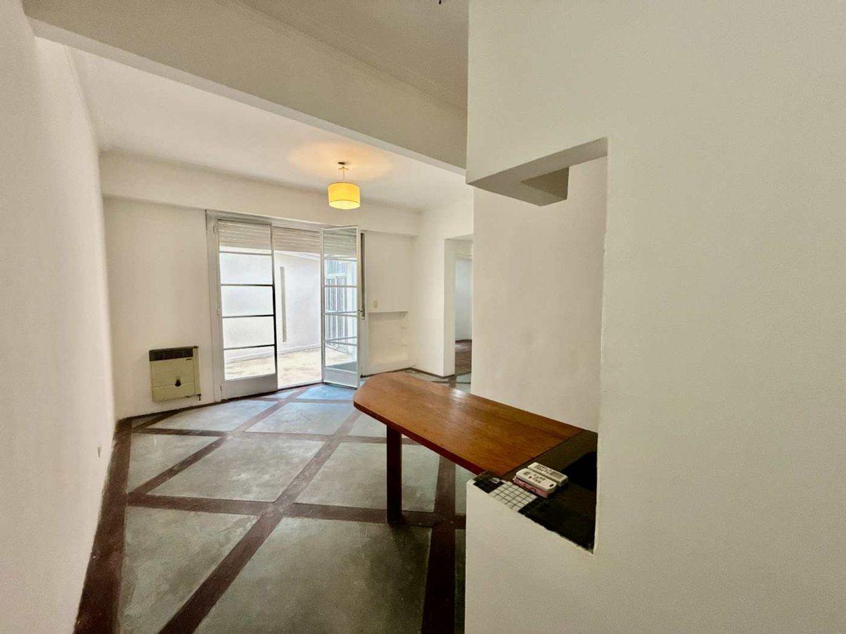 Foto de PH 2 AMB en VENTA en PALERMO HOLLYWOOD con patio, imagen 2