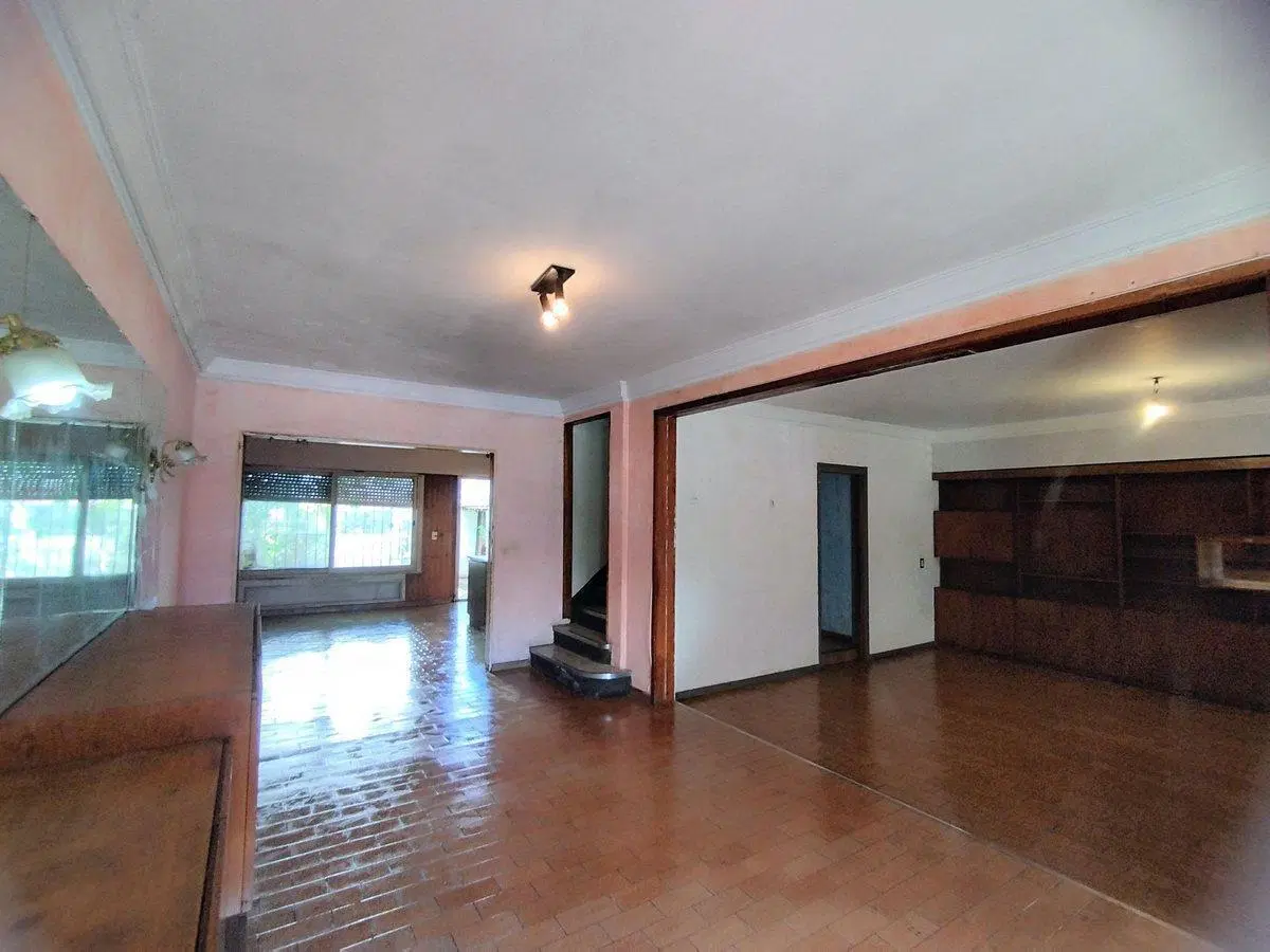 CASA 5 AMB VENTA MARTINEZ CON JARDIN COCHERA DOBLE 5