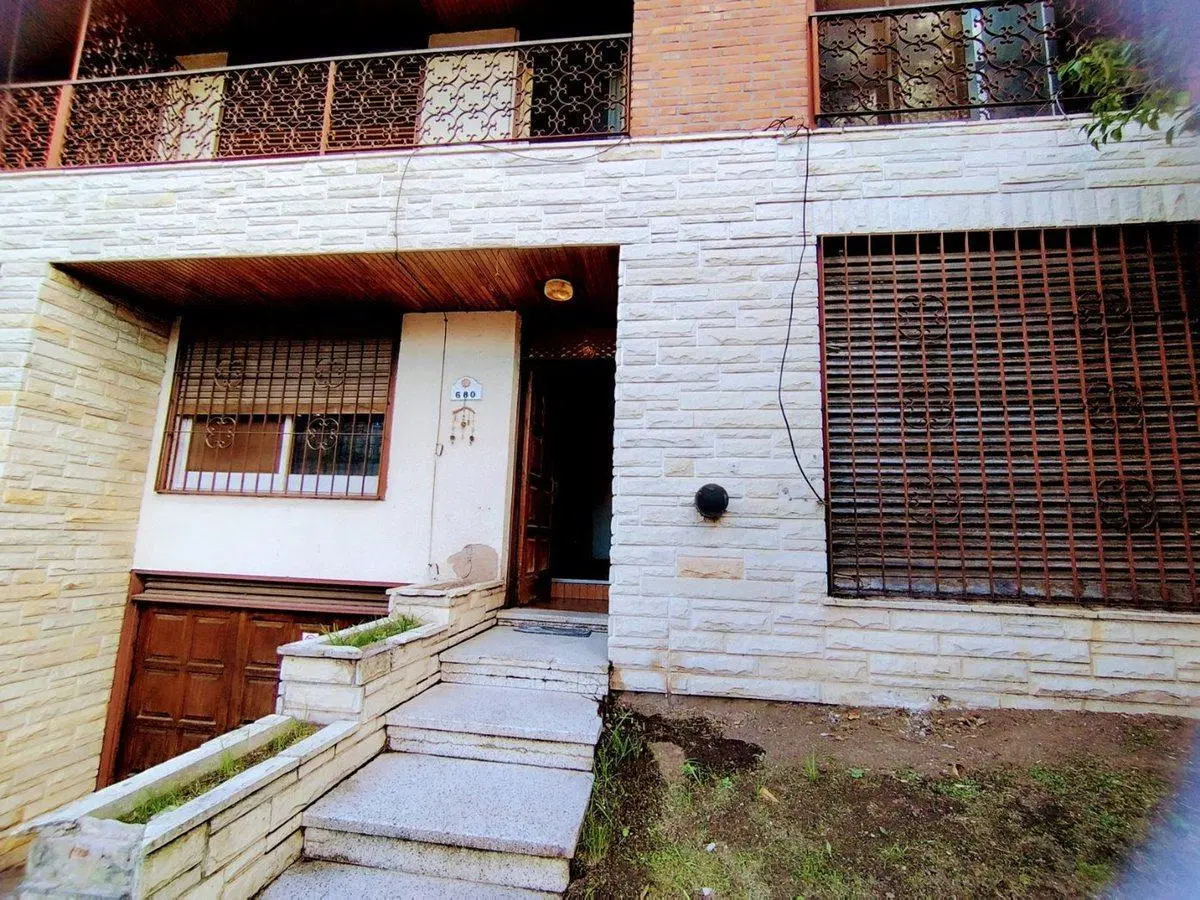 CASA 5 AMB VENTA MARTINEZ CON JARDIN COCHERA DOBLE 3