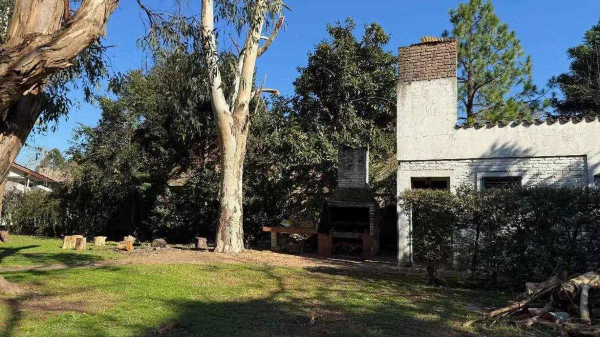 CASA QUINTA BARRIO PARQUE EL TREBOL 4
