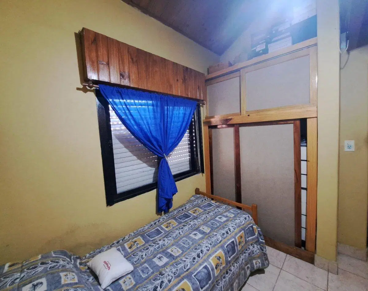 CASA 3 AMB EN VENTA EN CASTELAR CON GRAN TERRENO 4