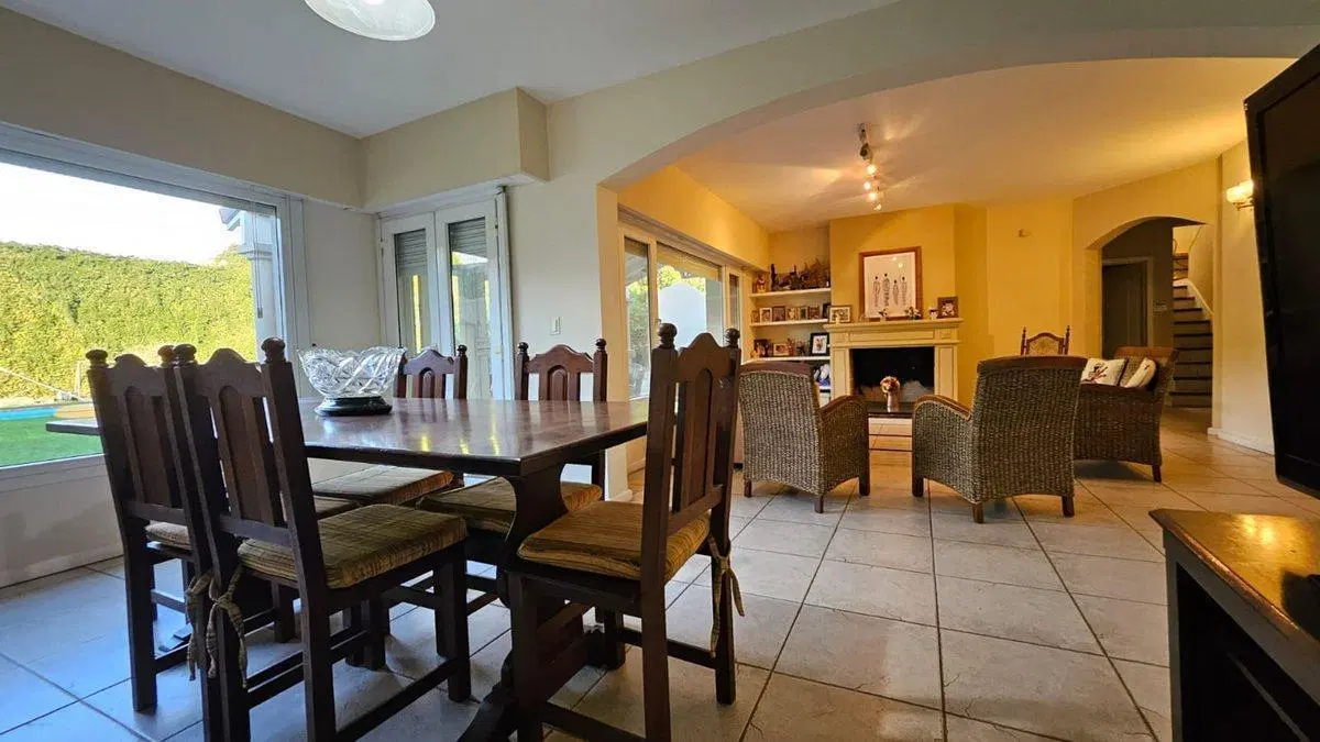 VENTA CASA 6 amb. gran jardín y pileta en Lincoln 5
