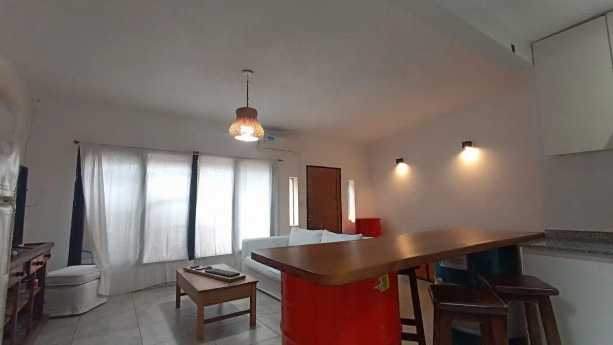 CASA 2 AMB VENTA OLIVOS CON JARDIN PILETA COCHERA 5