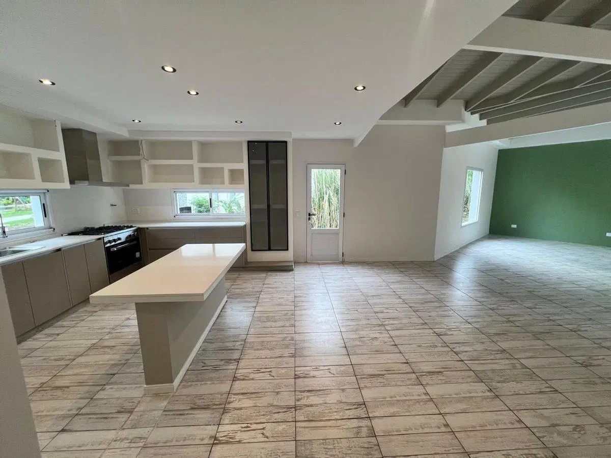 VENTA CASA 5 AMB LOS EUCALIPTOS HARAS SANTA MARÍA 4