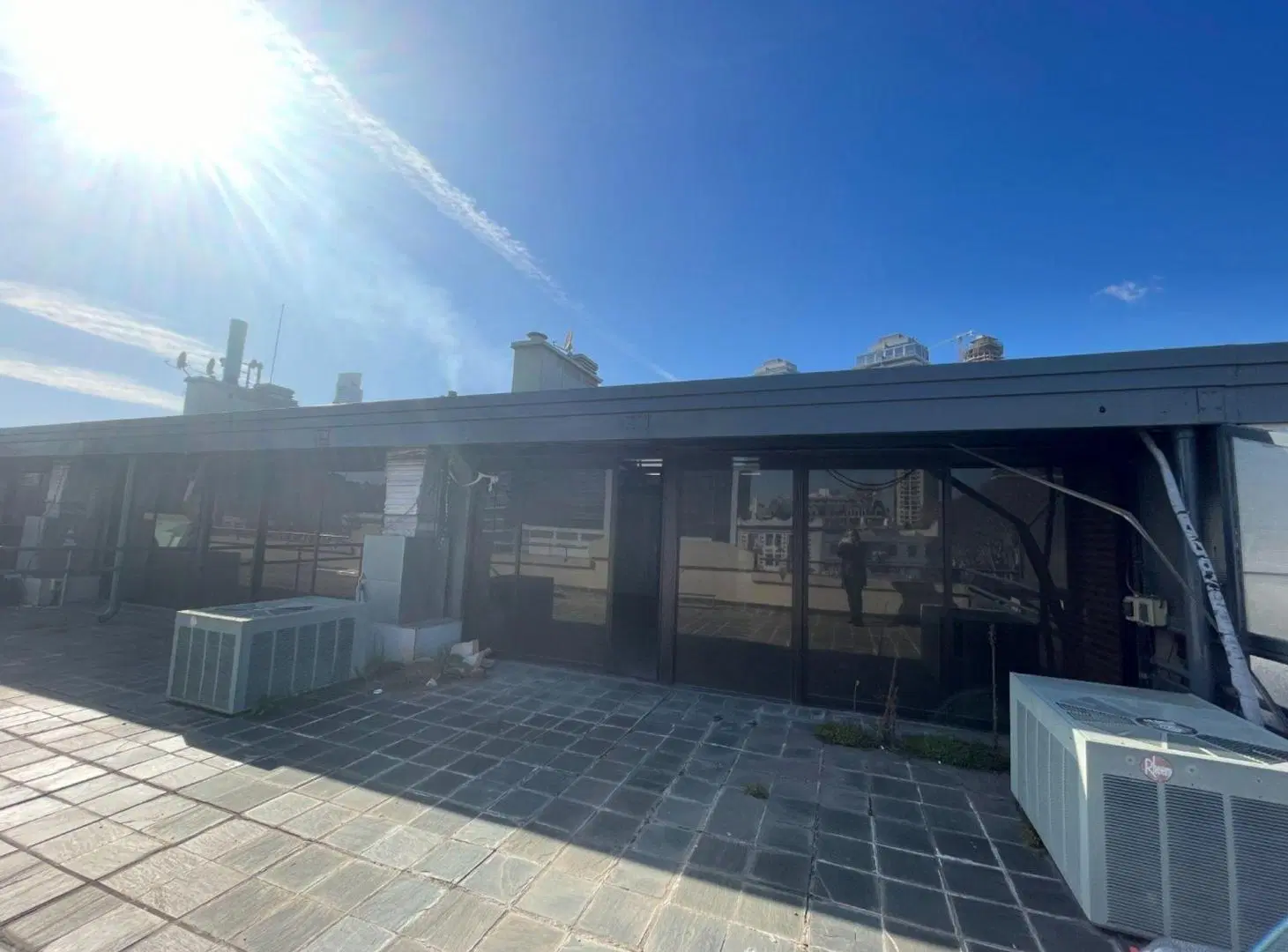 OFICINA PUERTO MADERO VENTA COCHERA  274m2 4