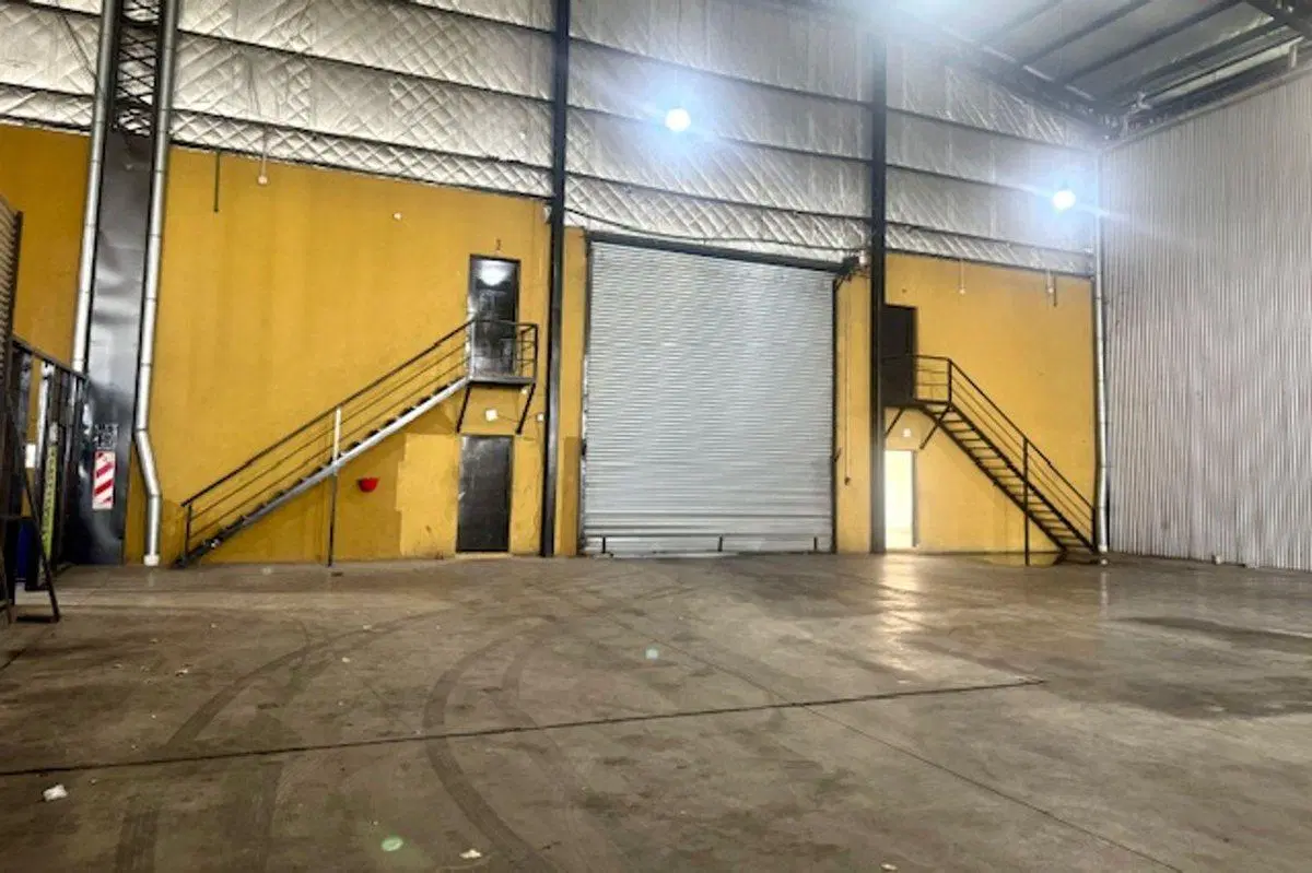 ALQUILER GALPON GRAL. RODRIGUEZ SOBRE COLECTORA R7 4