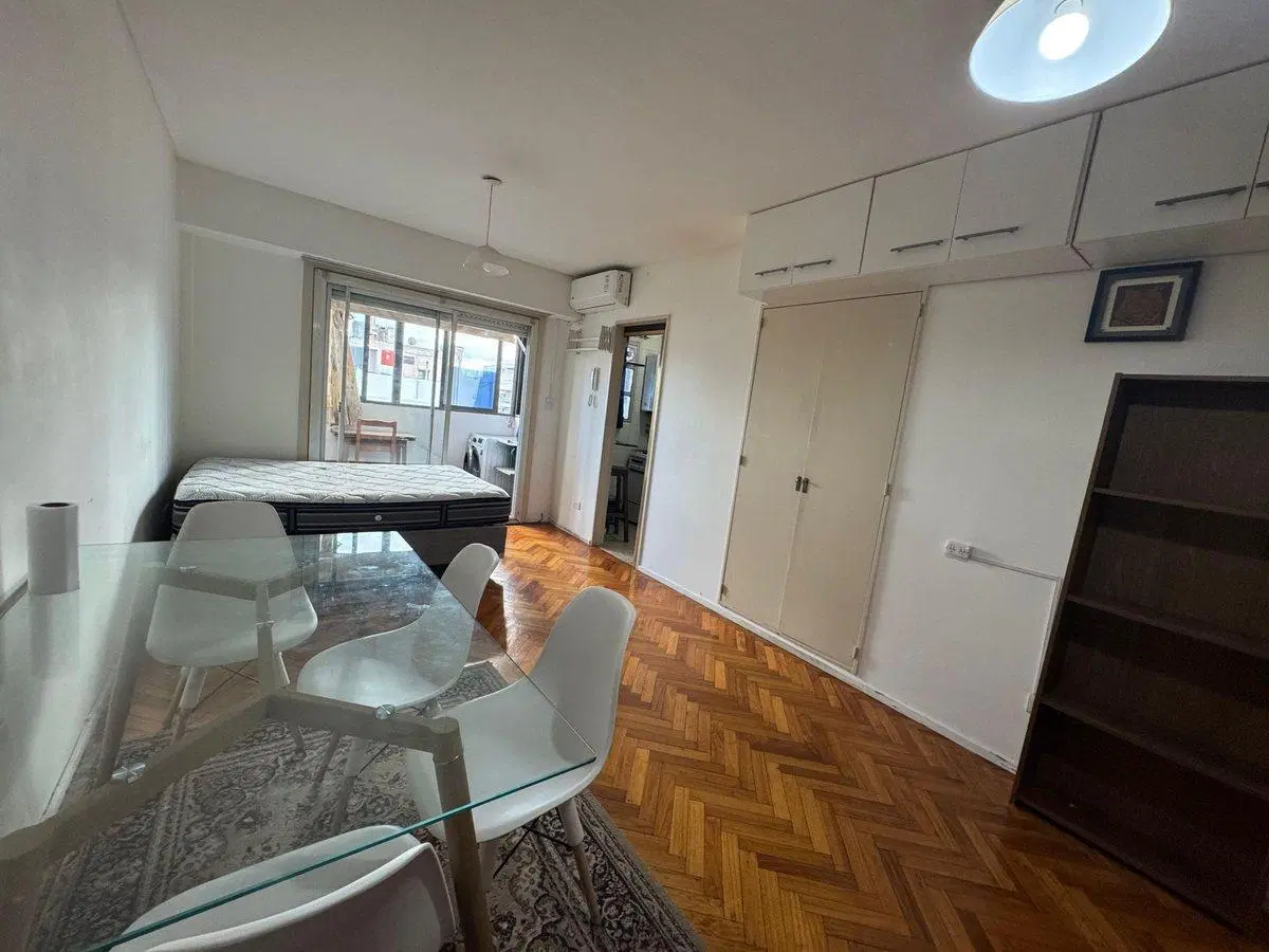 VENTA MONOAMBIENTE AMOBLADO EN RECOLETA C/BALCON 5