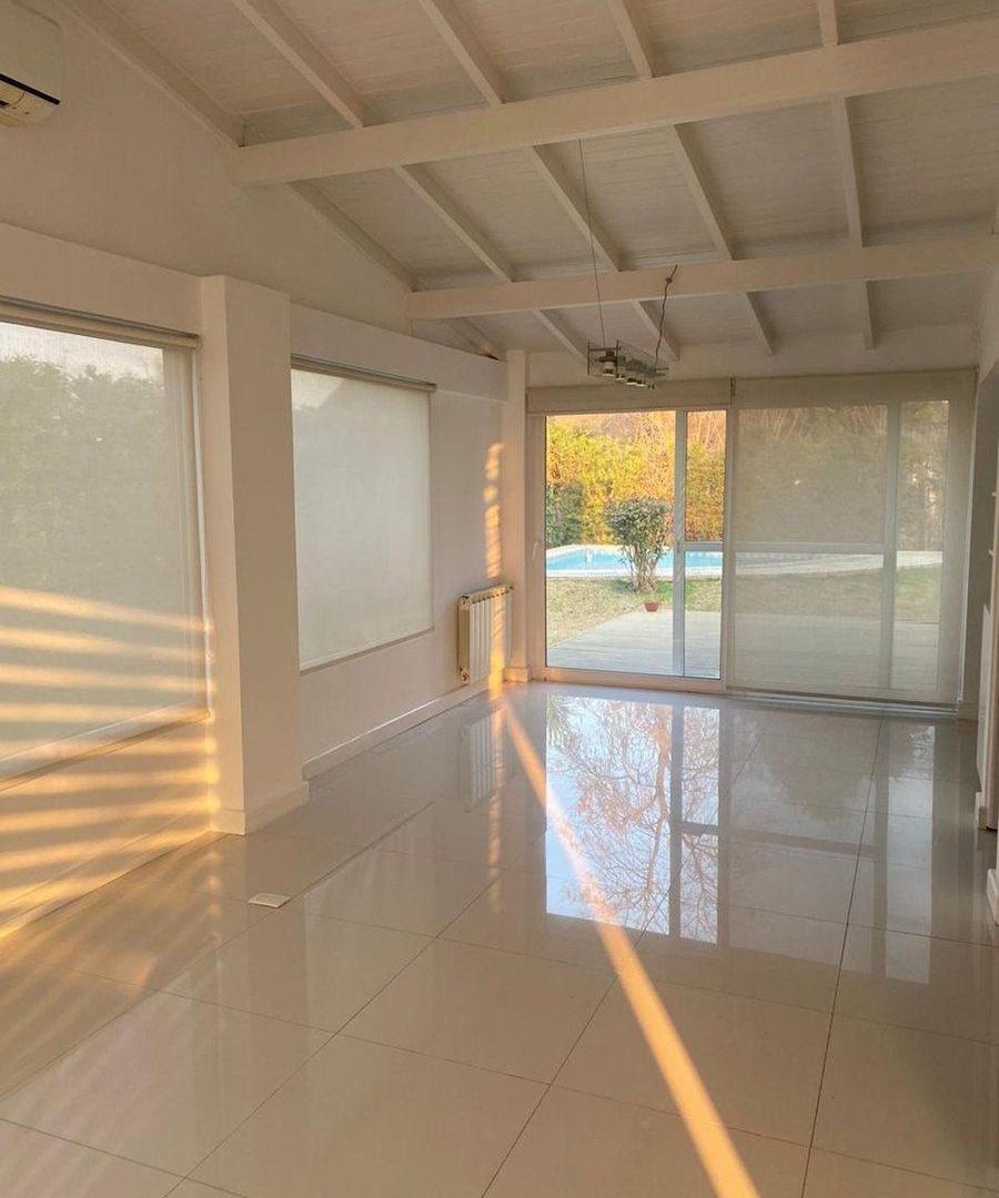 Foto de VENTA MODERNA CASA EN COUNTRY BANCO PROVINCIA., imagen 5