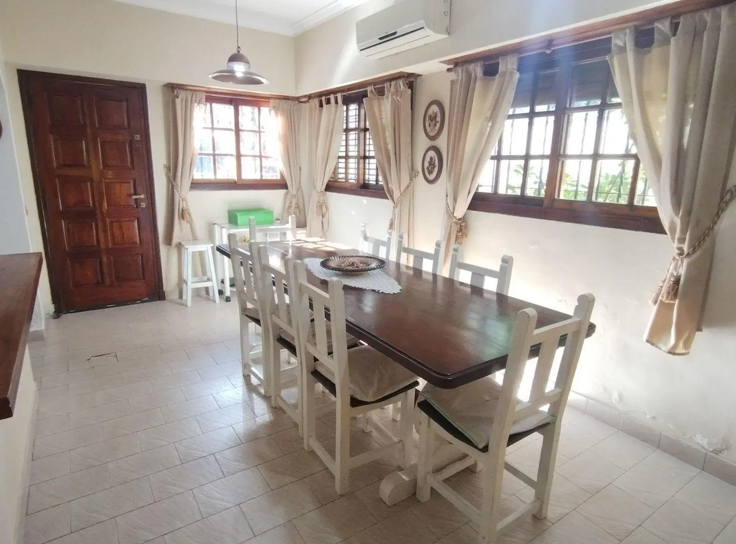 Venta casa de 6 ambientes en Beccar con playroom 3