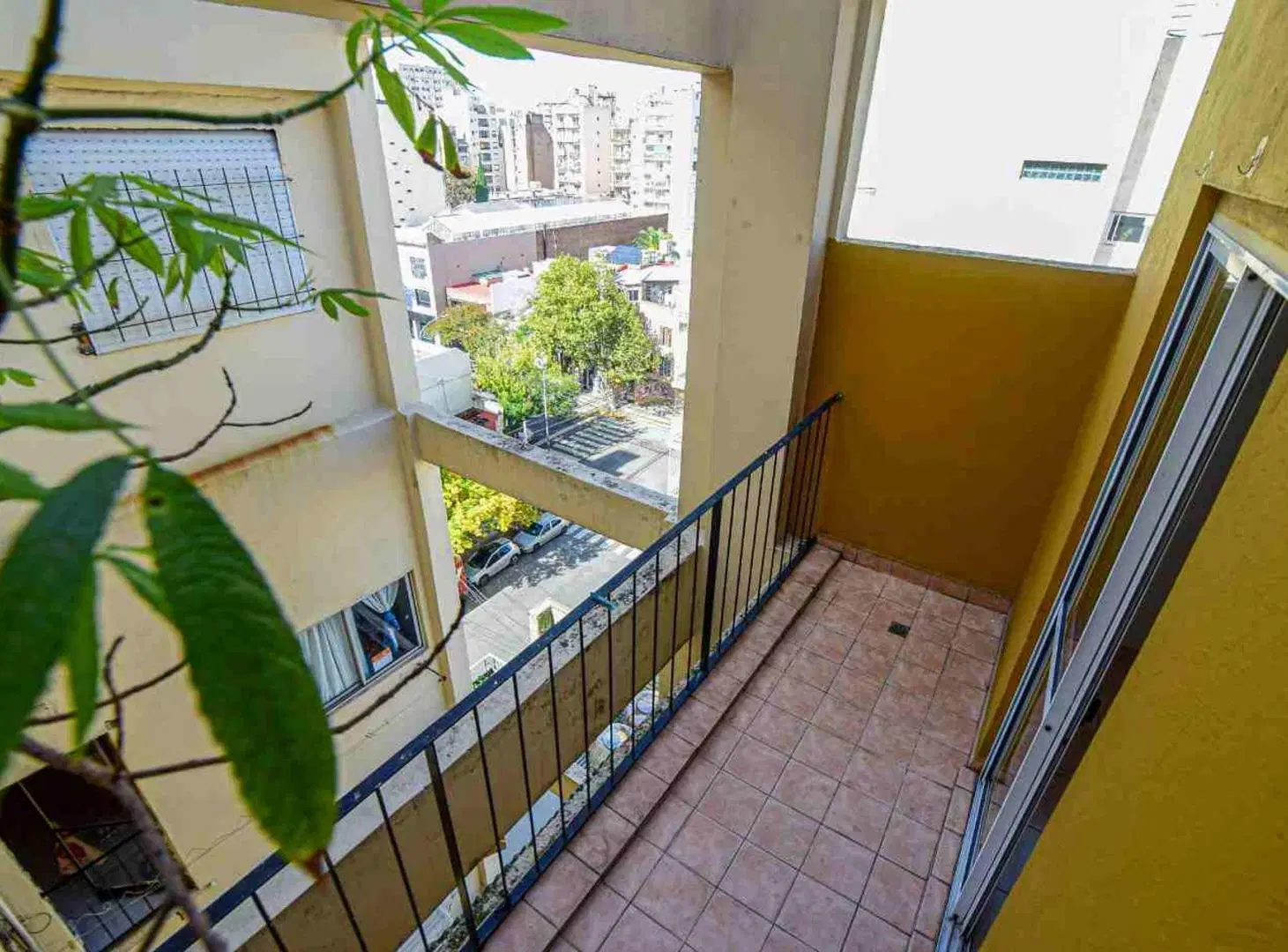 Monoambiente con balcón - Alquiler en Villa Cresp 5